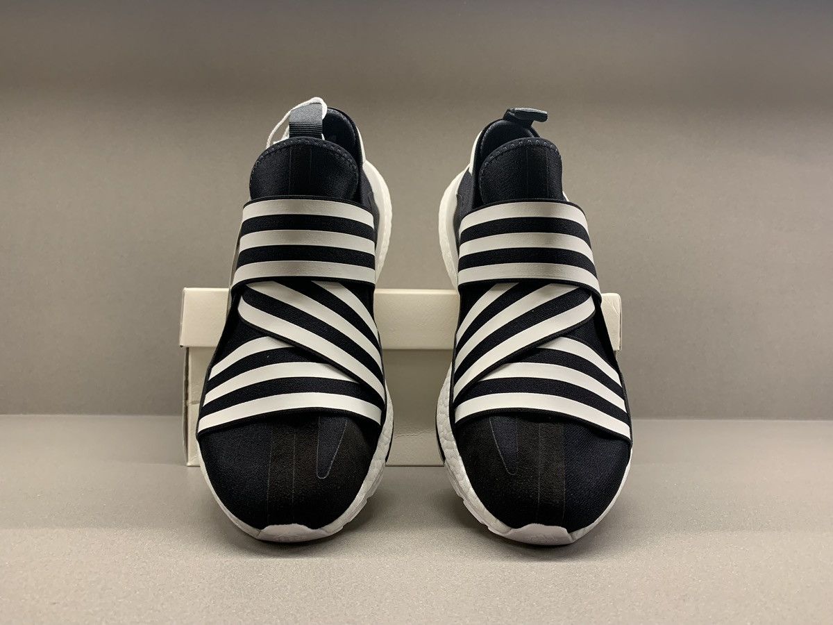 Y-3 Adidas Y-3 Ultra Boost 22 Black Core White Chalk Pearl Size US 5.5 / IT 35.5 - 3 Thumbnail