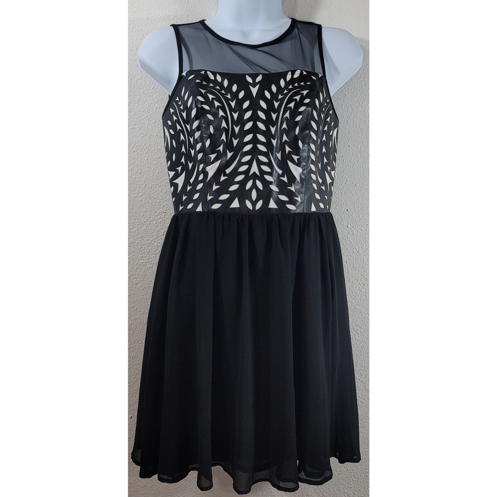 Other Kiwi Tucker Black White Pleather Bodice A Line Mini Dress S Size S / US 4 / IT 40 - 1 Thumbnail