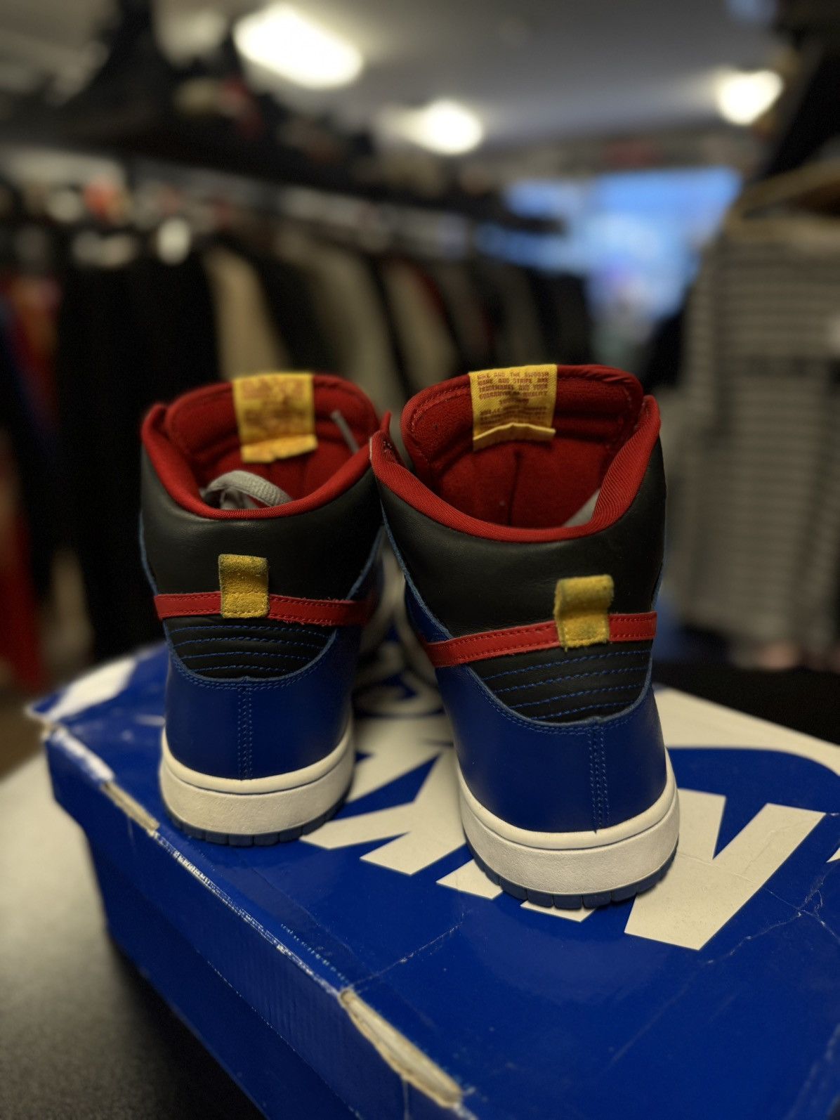 Nike Size 11 - Nike SB Dunk High Comic Boom Superman 305050-064 Size US 11 / EU 44 - 20 Thumbnail