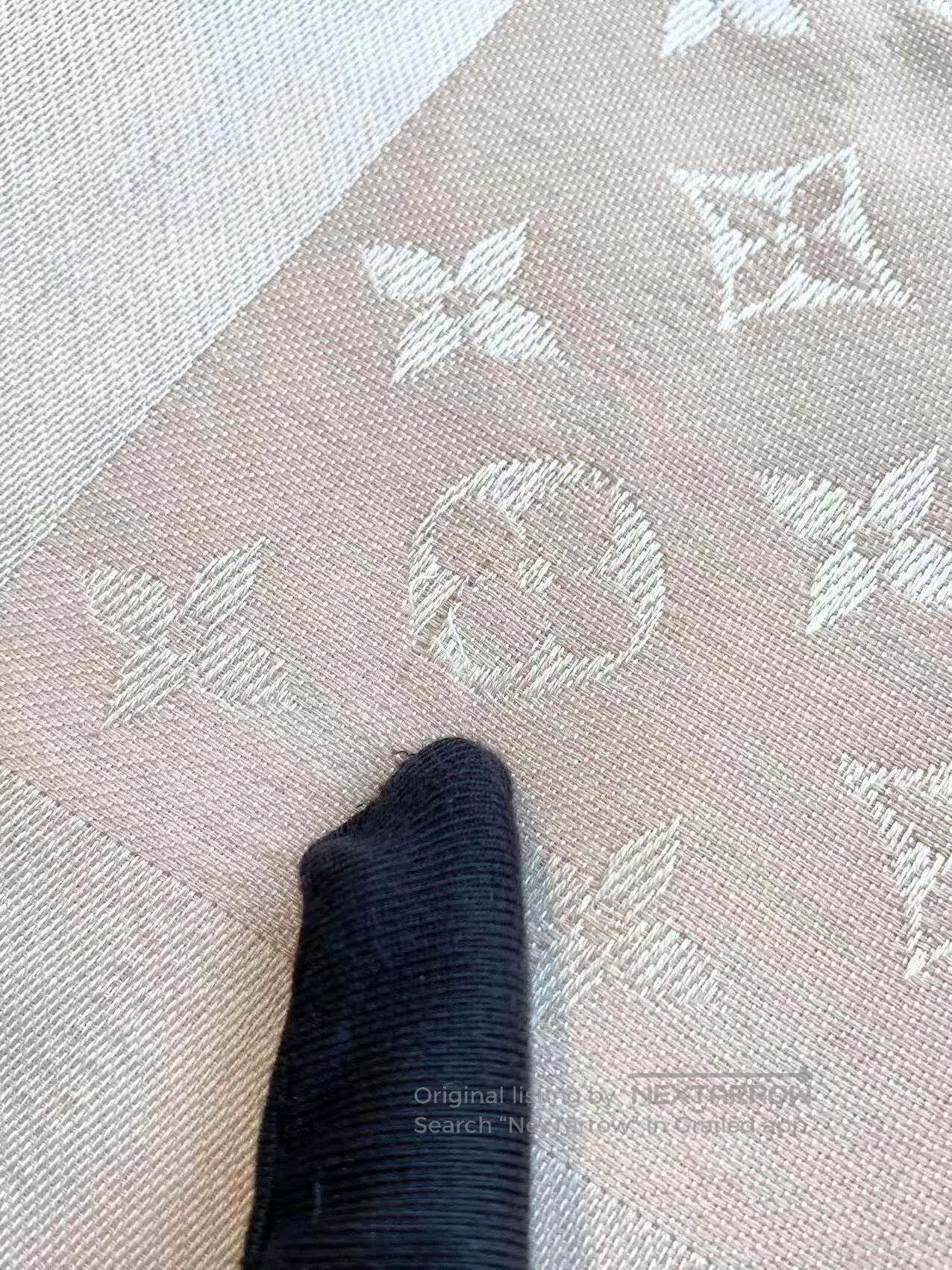Louis Vuitton Louis Vuitton The old flower is full of printed shawls| Size ONE SIZE - 7 Thumbnail