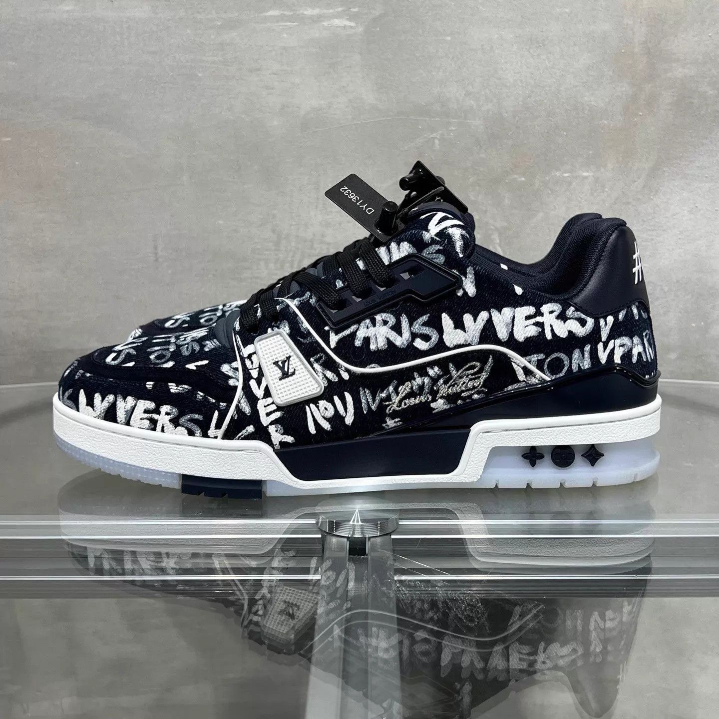 Louis Vuitton Louis Vuitton x Nigo Trainer FW25 Blue Graffiti UK9 43 Size US 10 / EU 43 - 3 Thumbnail