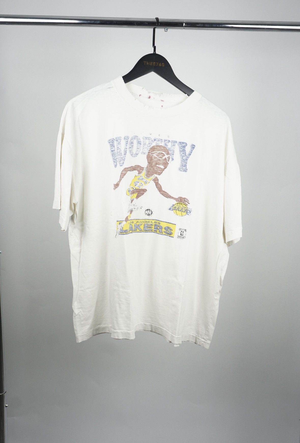 Vintage Vintage James Worthy Lakers Tee Size US L / EU 52-54 / 3 - 1 Thumbnail