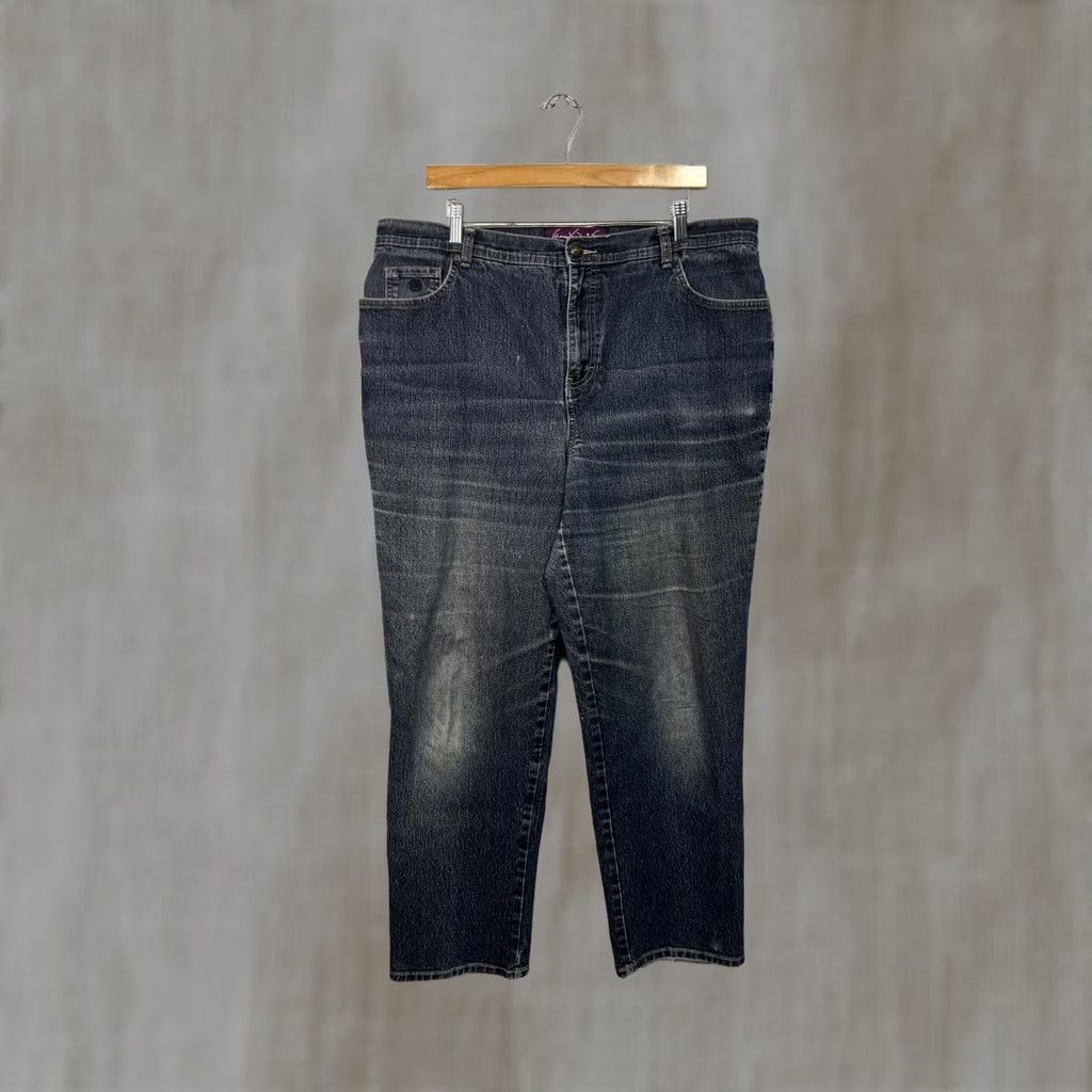 Gloria Vanderbilt Gloria Vanderbilt Jeans Women 20W Plus Size Dark Wash Denim Straight 40x27 Blue 40 in. Regular Mens Womens Boys Girls Size 27" / US 4 / IT 40 - 1 Thumbnail