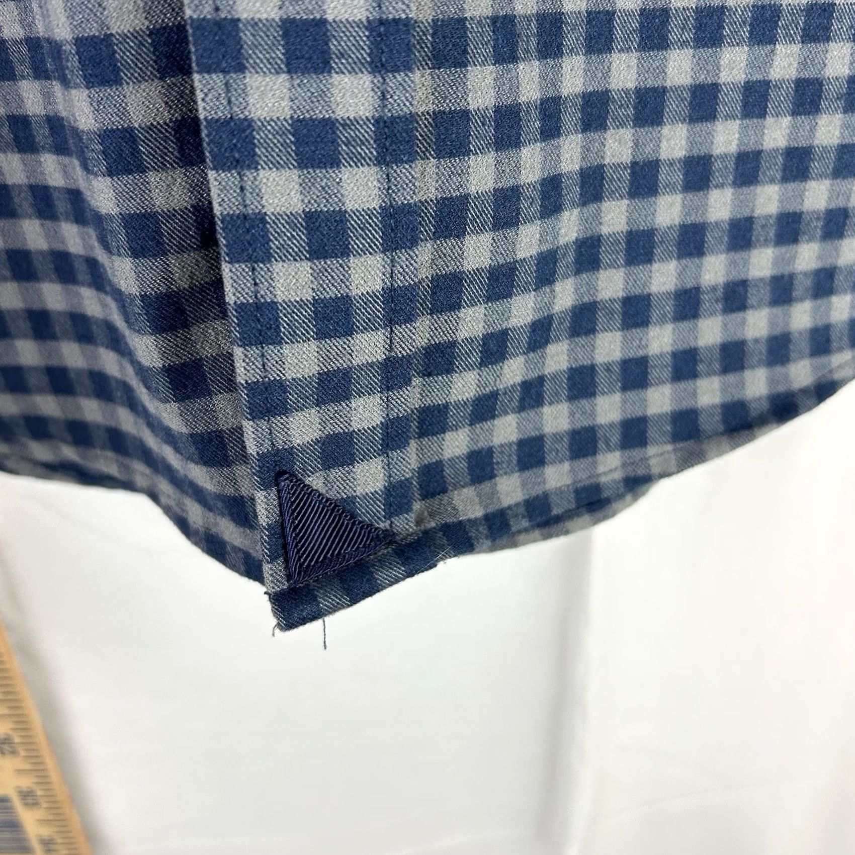 UNTUCKit UNTUCKit Bergstrom Button Down Shirt Mens Medium Multicolor Blue Gray Gingham Long Sleeve Button-Up Casual, Preppy, All Seasons Mens Regular Size US M / EU 48-50 / 2 - 6 Thumbnail