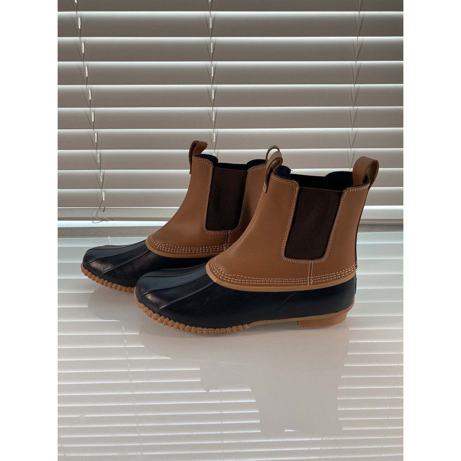 Lands' End Ladies Lands End Chelsea Blue Hazelnut Insulated boot 9.5 Size US 9.5 / IT 39.5 - 1 Thumbnail