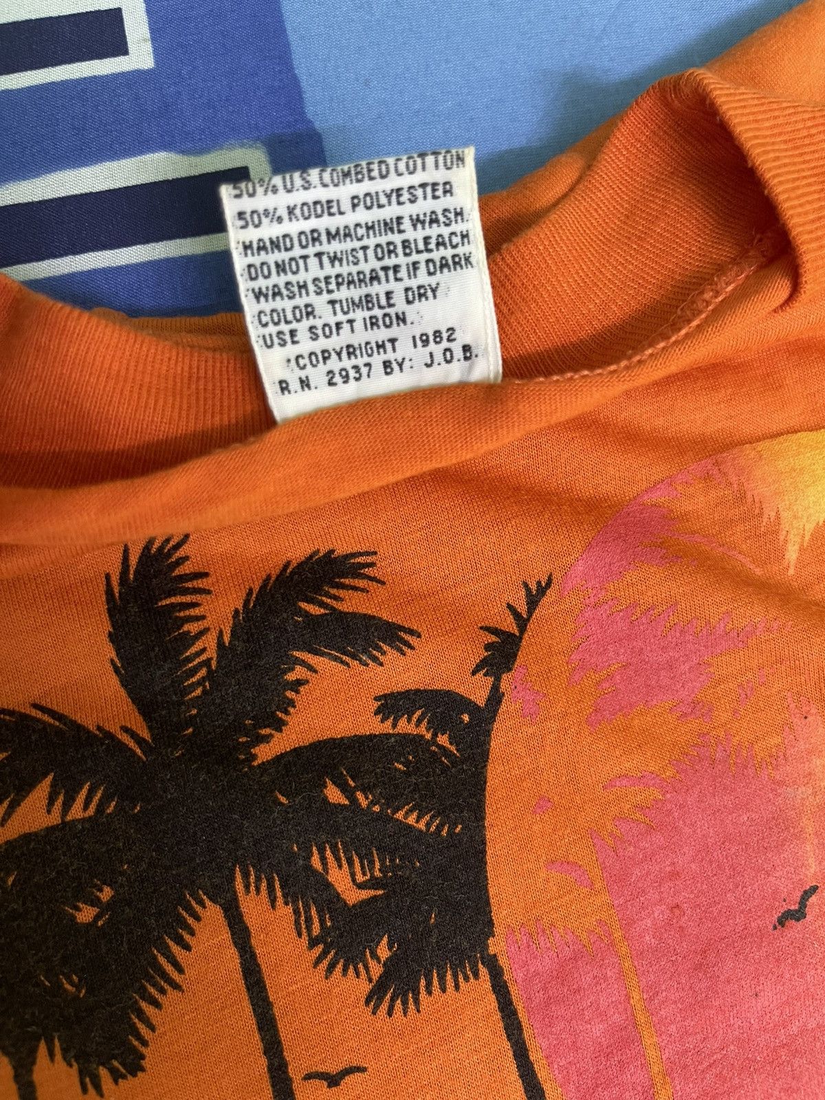 Vintage Vintage 80's Hawaiian Guam USA Oren Shirt Tee Size US L / EU 52-54 / 3 - 13 Thumbnail
