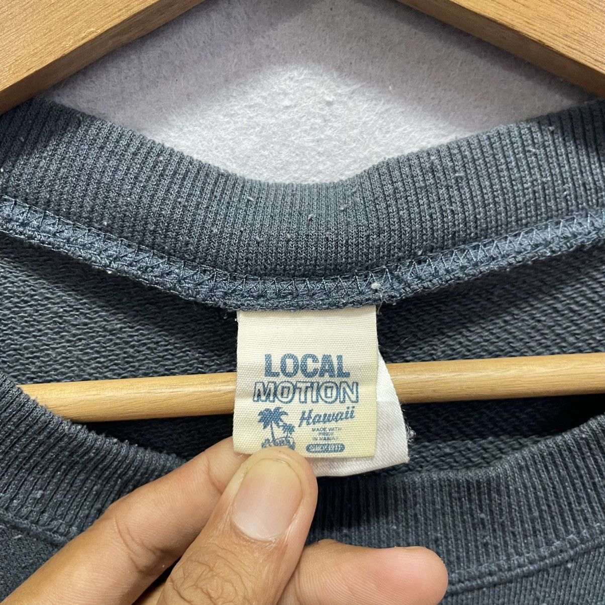 Vintage Vintage Local Motion Hawaii Crewneck Sweatshirt Size US L / EU 52-54 / 3 - 9 Thumbnail