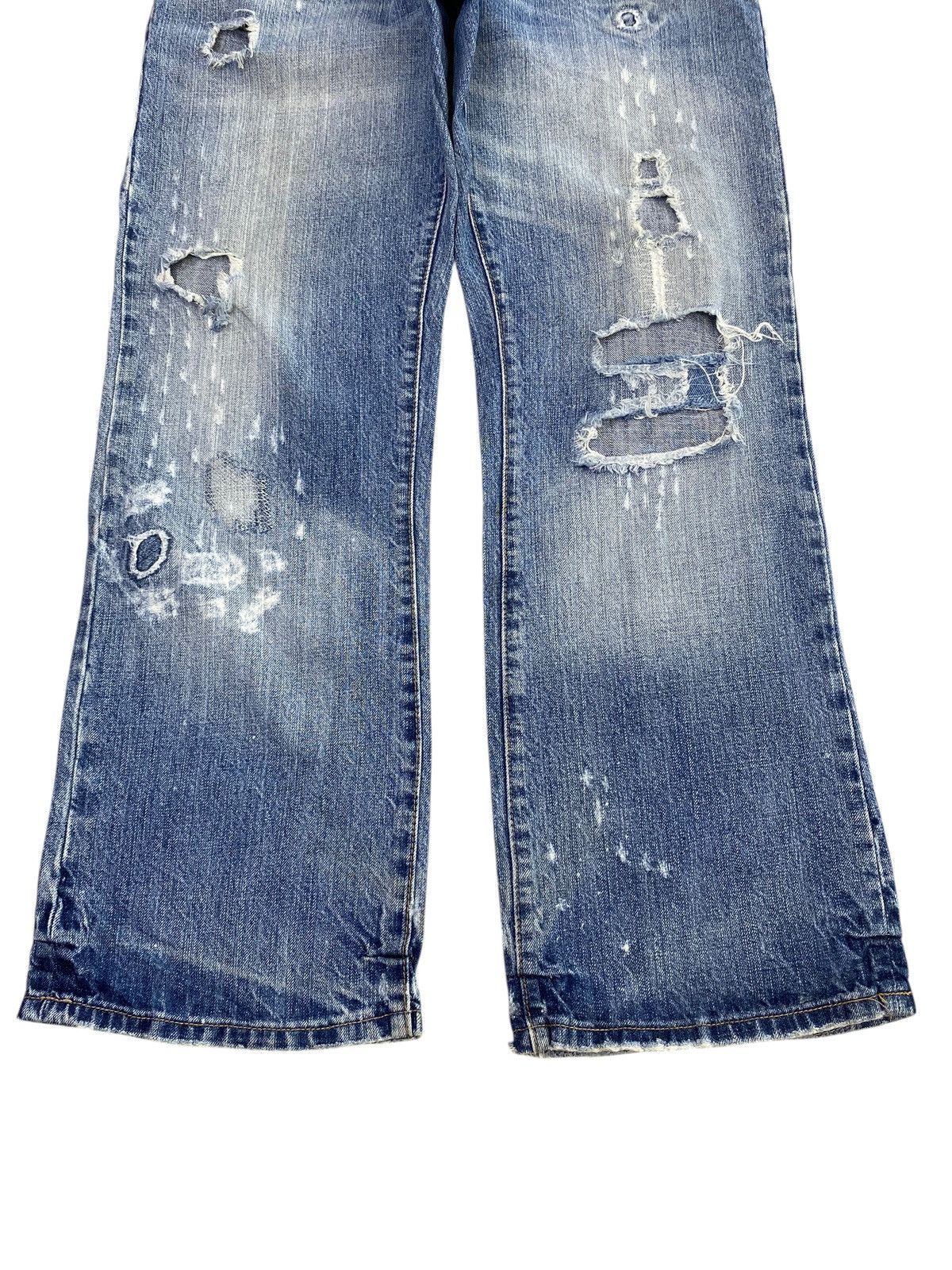 Abercrombie & Fitch Abercrombie & Fitch Faded Blue Wash Style Distressed Jeans Size US 34 / EU 50 - 11 Thumbnail