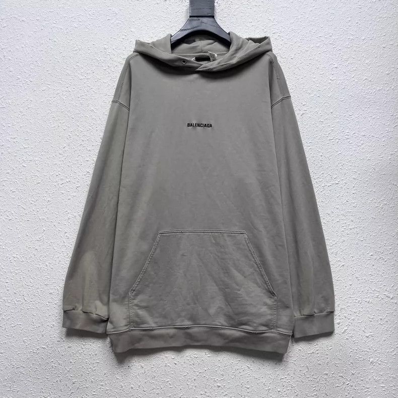 Balenciaga Balenciaga Small logo embroidered plain color sweatshirt Size US S / EU 44-46 / 1 - 1 Thumbnail