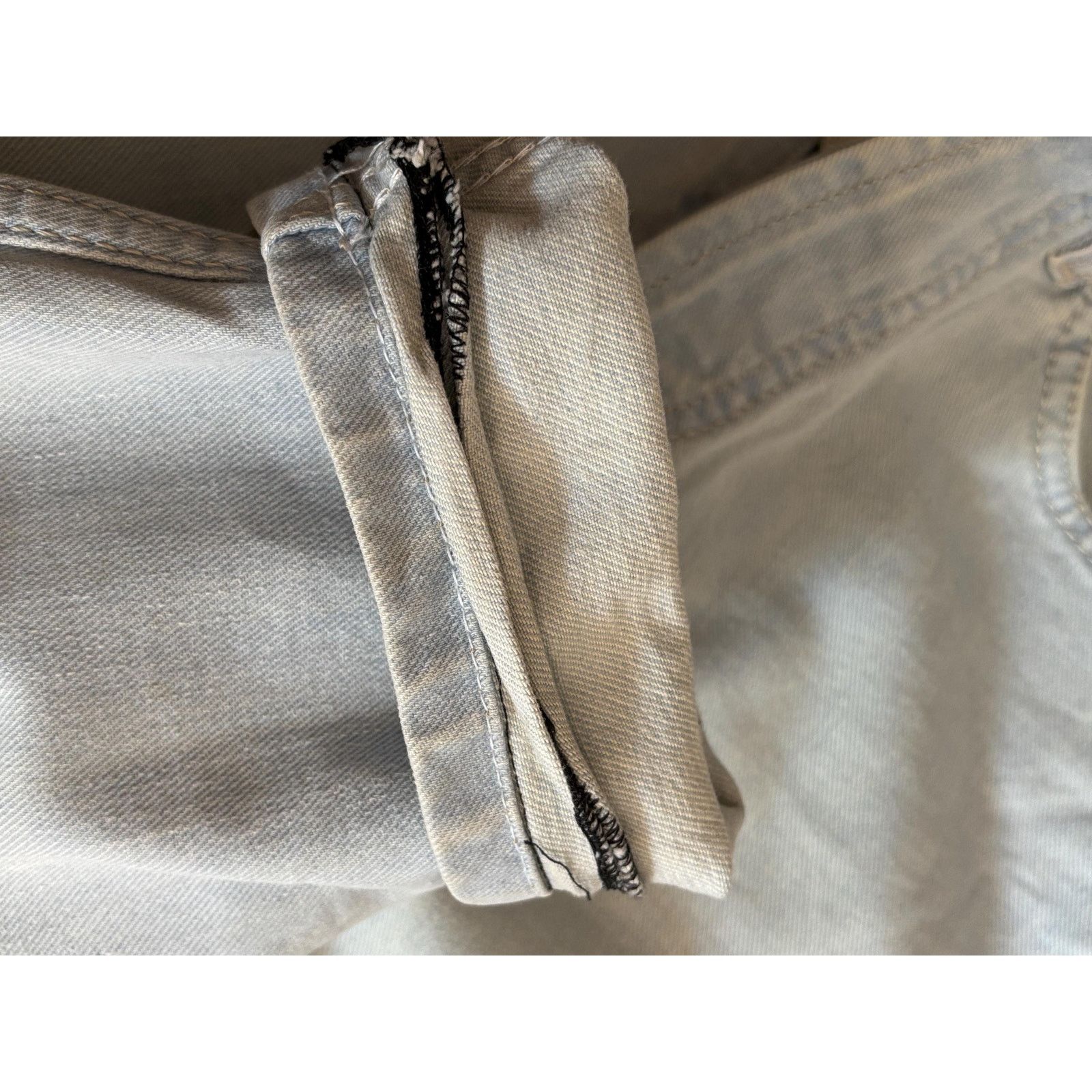 Levi's Vintage Levi’s 501 USA 1996 Light Wash Distressed W30 L34 Size US 30 / EU 46 - 7 Thumbnail