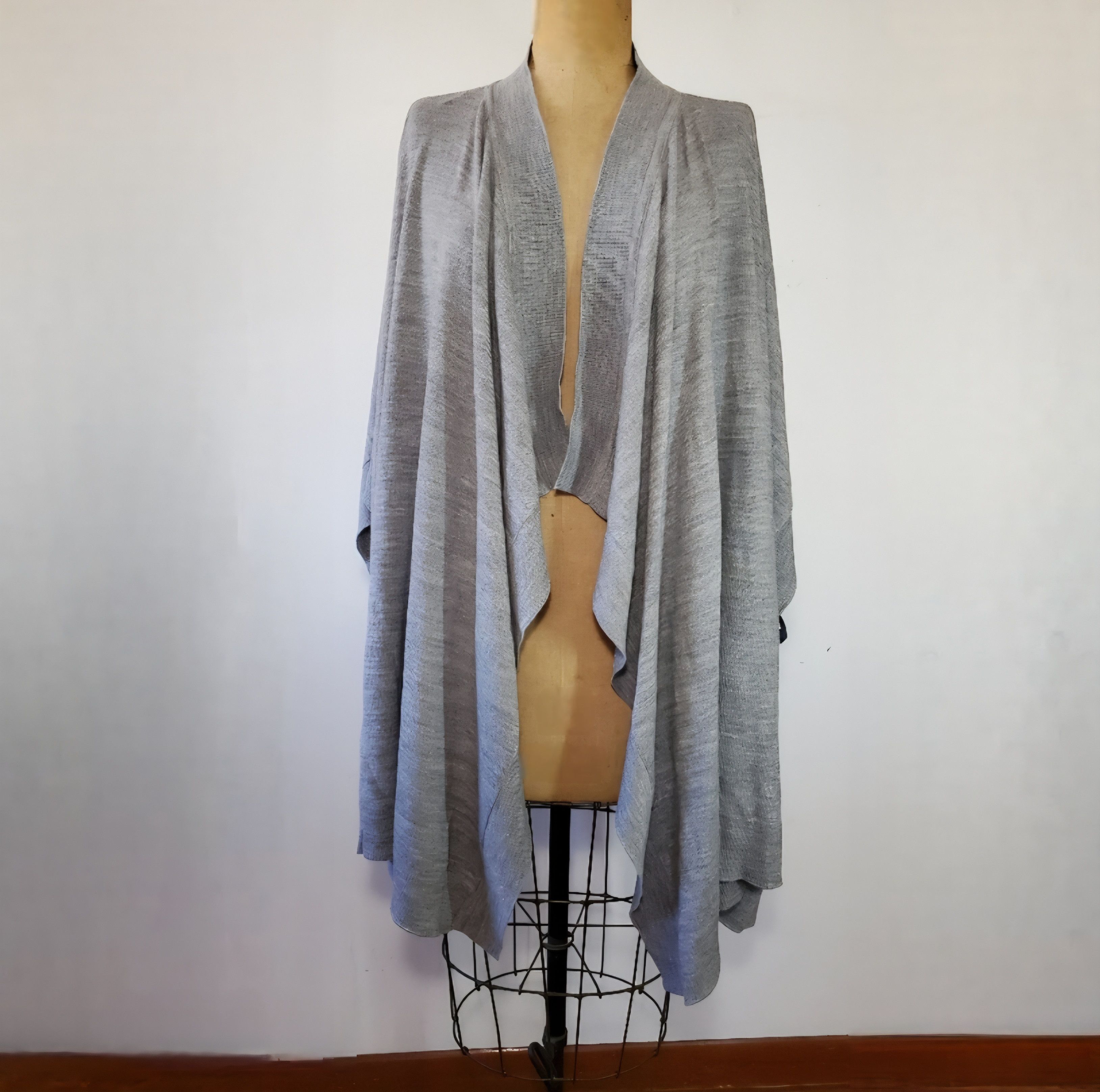 Tommy Hilfiger Tommy Hilfiger Size L Poncho Cardigan Sweater Shrug Ties Size L / US 10 / IT 46 - 1 Thumbnail