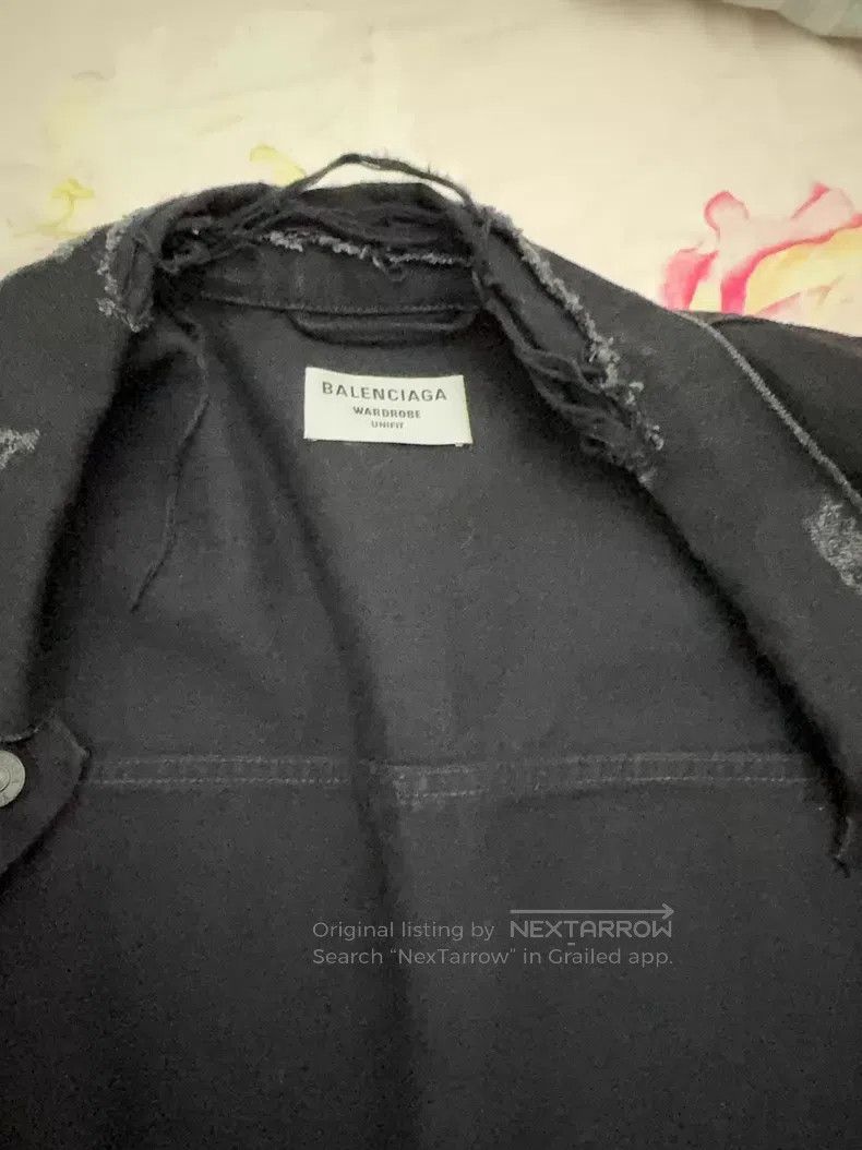 Balenciaga Balenciaga Distressed Denim Jacket Size US M / EU 48-50 / 2 - 6 Thumbnail