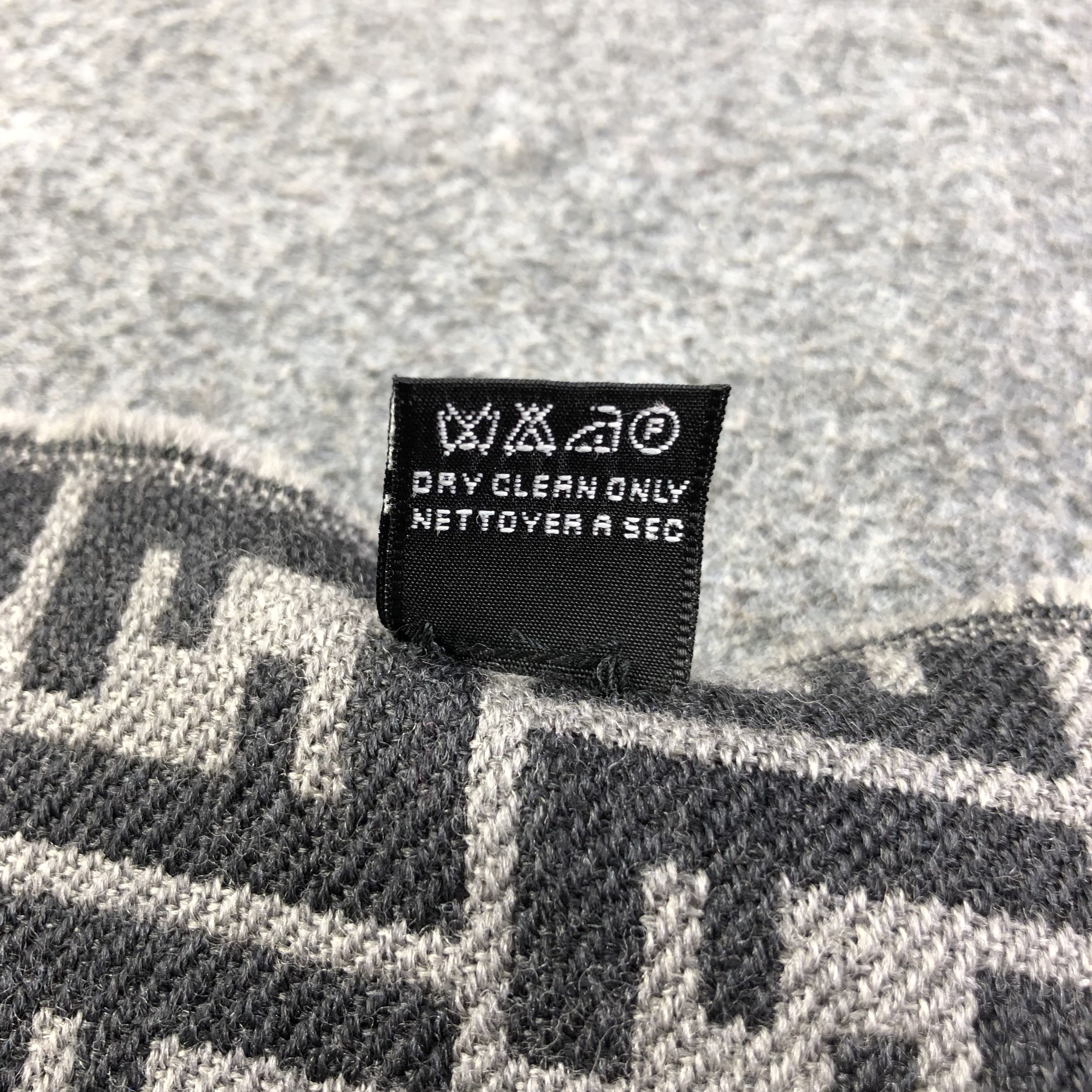 Fendi Fendi Monogram FF Full Print Black Wool Scarf Muffler V1283 Size ONE SIZE - 13 Thumbnail