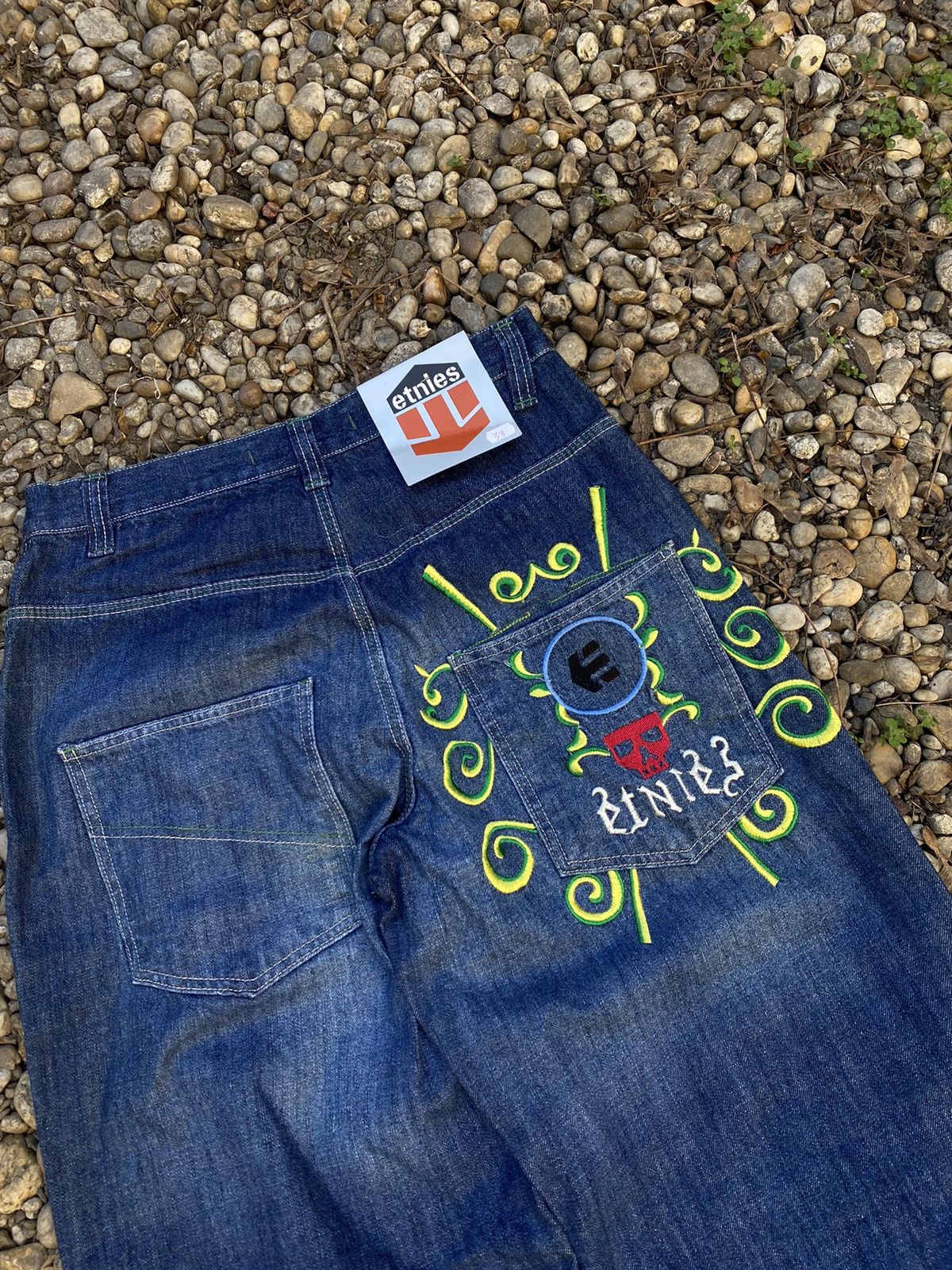 Etnies Vintage Etnies Skull Embroidered Logo Baggy Jeans Size US 33 - 4 Thumbnail