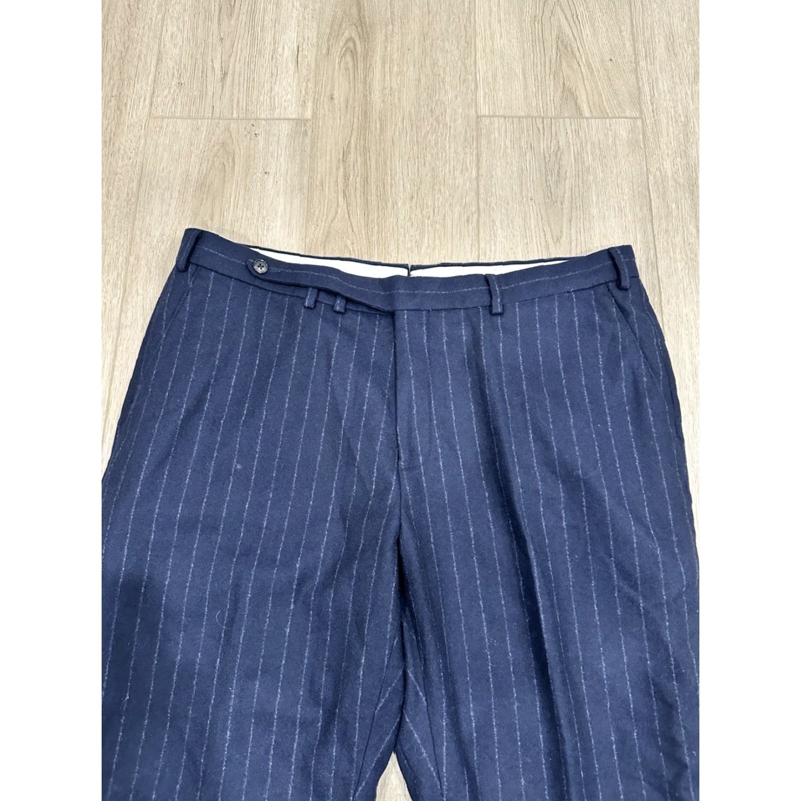 Suitsupply Suitsupply Wool Flannel Striped Navy White Dress Pants Trousers 38x25 Men Regular Inseam 25 Flat Front Dress Pants Suitsupply Size 38R - 4 Thumbnail