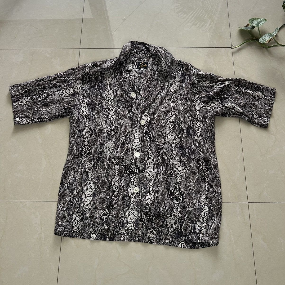 Needles Needles Snake Print Button Up Size US S / EU 44-46 / 1 - 1 Thumbnail