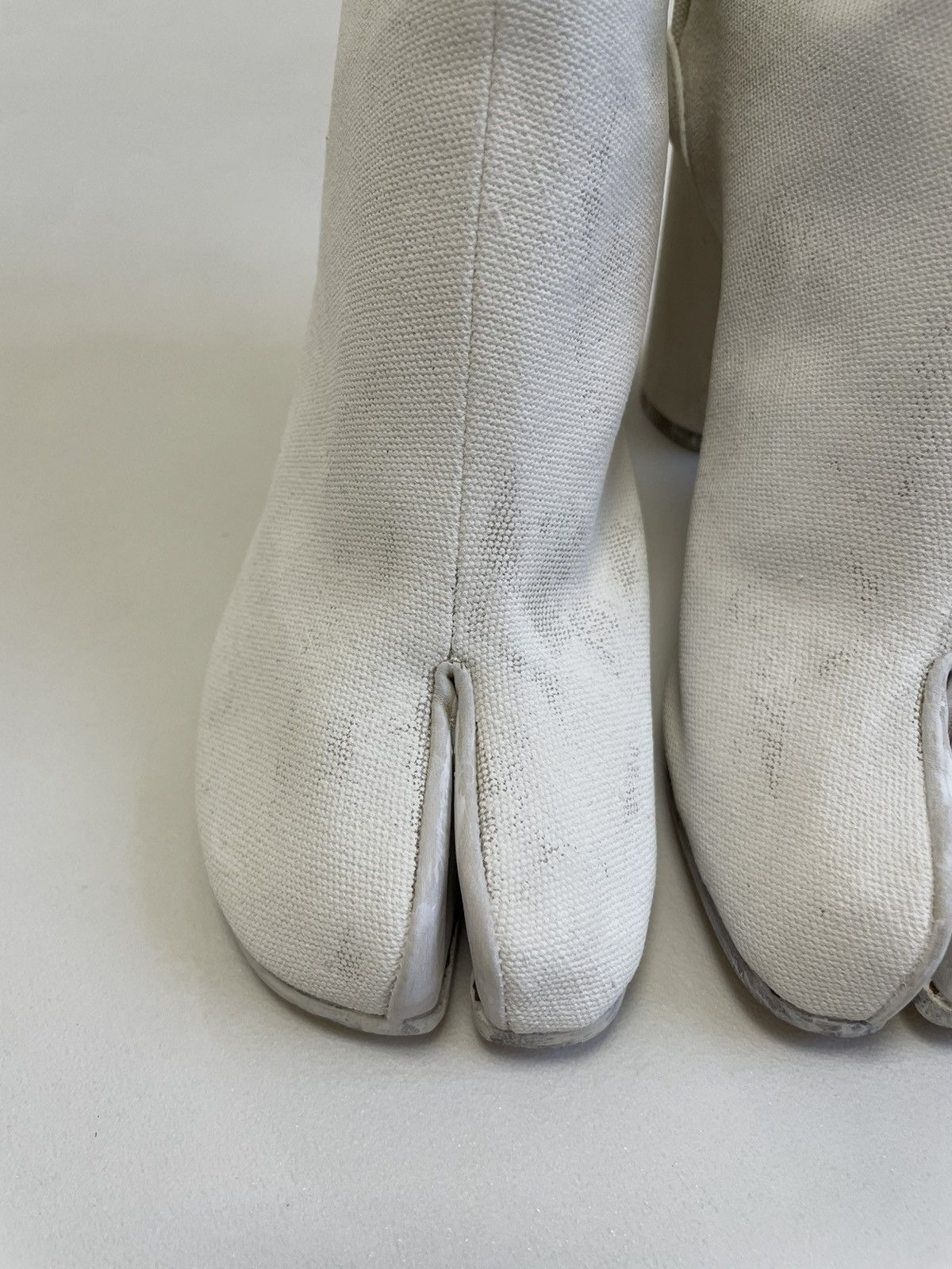 Maison Margiela White Painted Canvas Tabi Boots Size US 10 / IT 40 - 12 Thumbnail