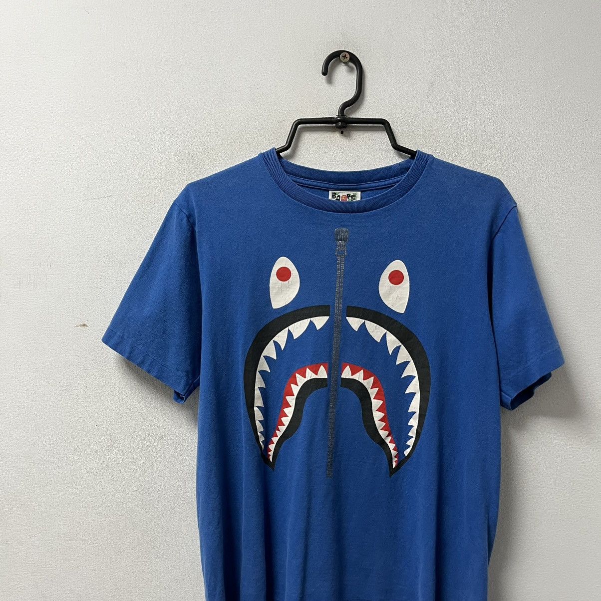 Bape Vintage BAPE Shark T-shirt A Bathing Ape Tee Y2K Size US S / EU 44-46 / 1 - 3 Thumbnail
