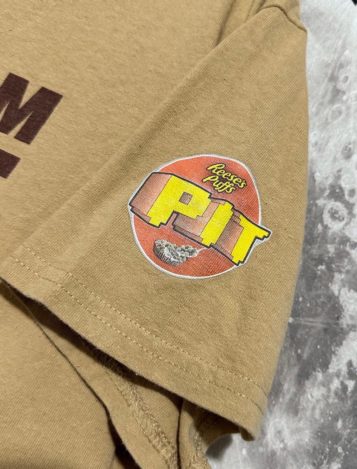 Other Reese’s Puffs shirt Size US L / EU 52-54 / 3 - 3 Thumbnail