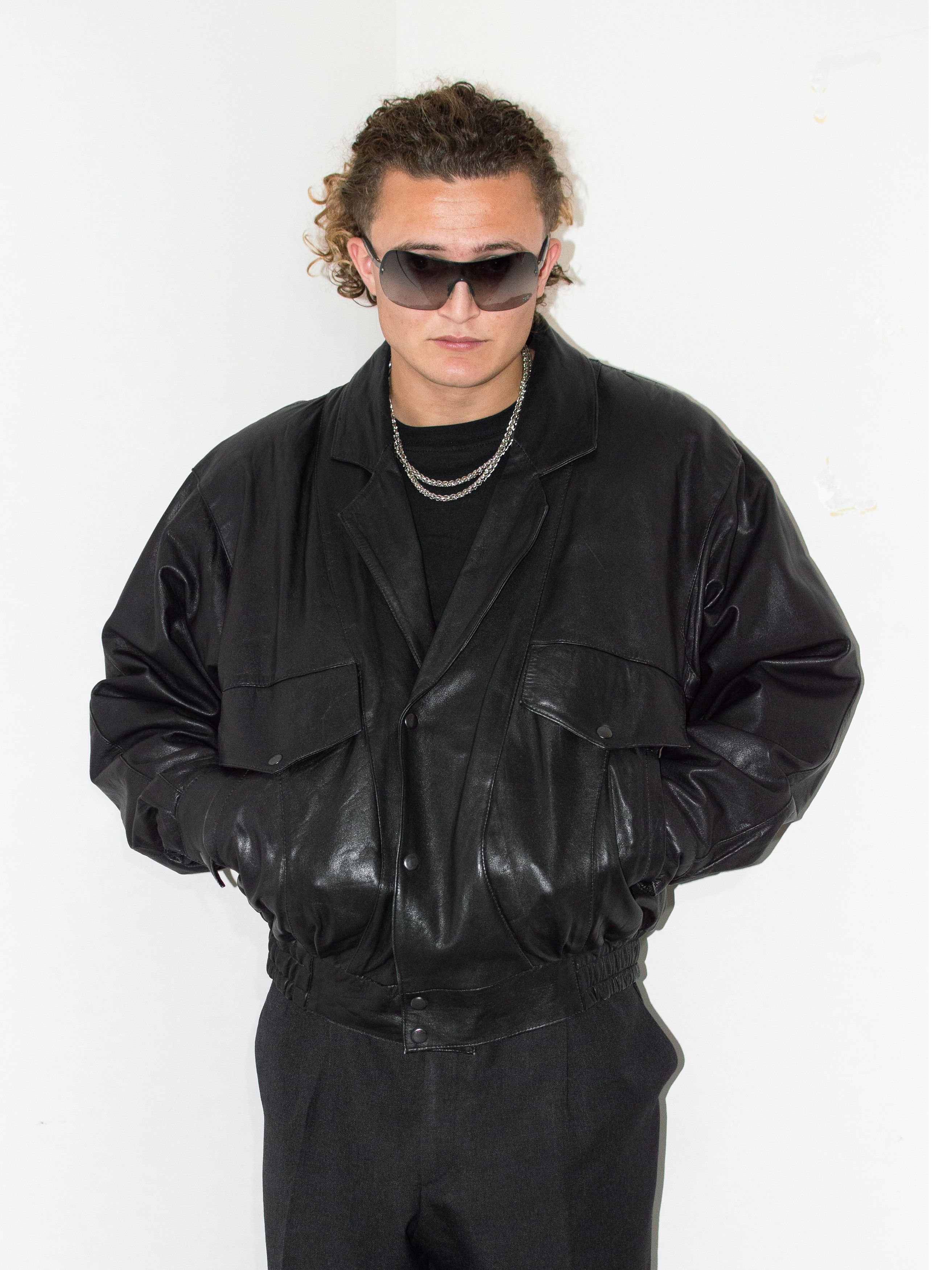 90s Vtg real leather bomber jacket Black