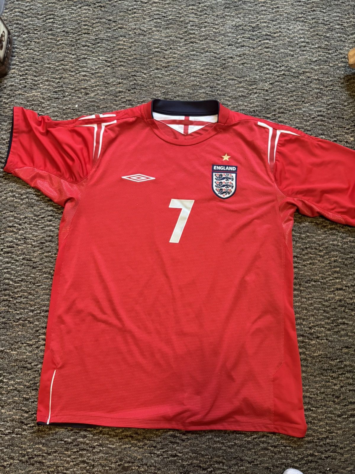 Umbro David Beckham 2004 England Away jersey Size US L / EU 52-54 / 3 - 1 Thumbnail