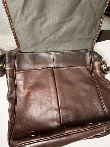Fossil Stylish Fossil Brown Leather Messenger Bag Size ONE SIZE - 2 Thumbnail