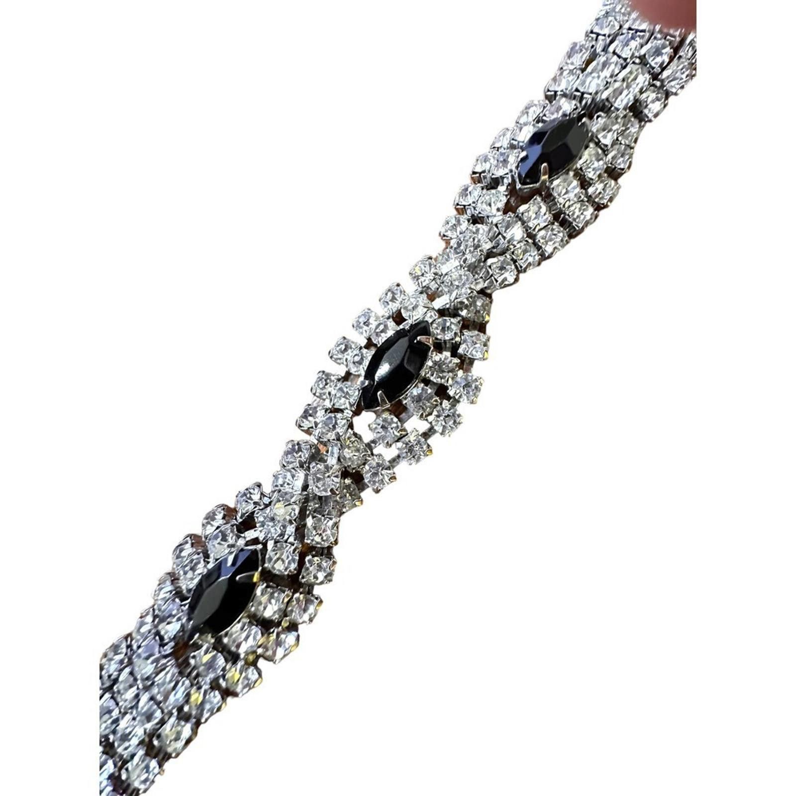 Vintage Unsigned Vintage Blue and Clear Rhinestone Bracelet Size ONE SIZE - 3 Thumbnail