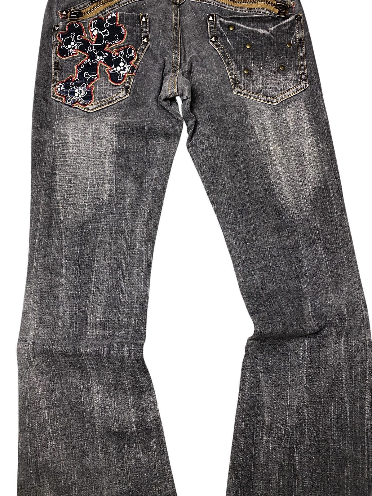 If Six Was Nine 2000's BCBG Skull Cross Studded Flared Jeans Size US 26 / EU 42 - 6 Thumbnail