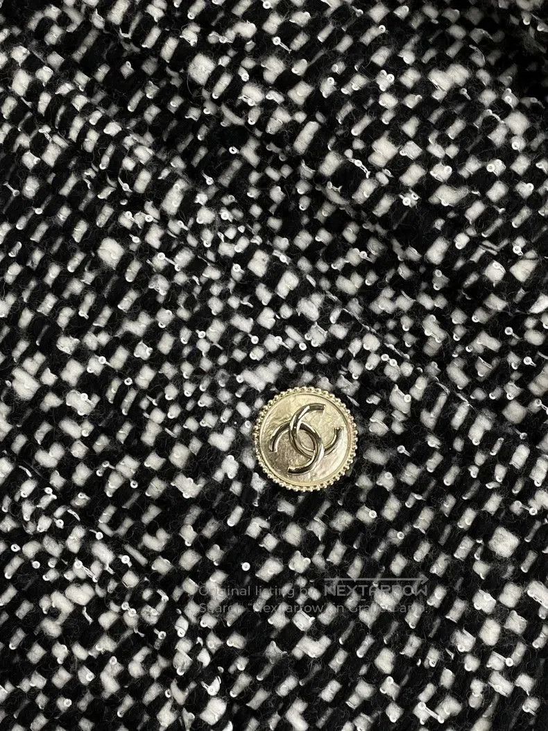 Chanel Chanel 20A Tweed Feather Coat. Size US XS / EU 42 / 0 - 3 Thumbnail