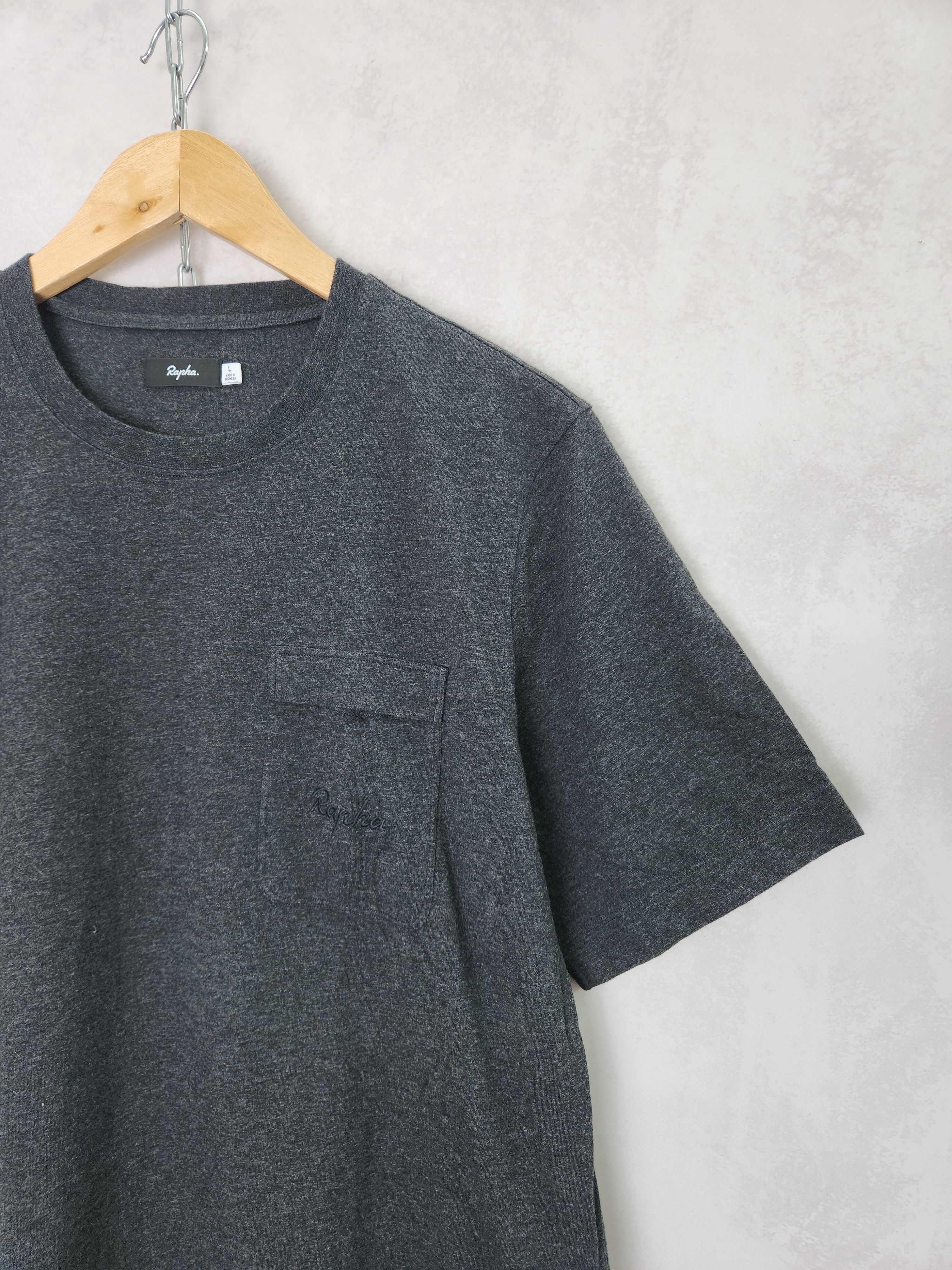 Rapha Rapha basic logo pocket t shirt gray size L Size US L / EU 52-54 / 3 - 4 Thumbnail