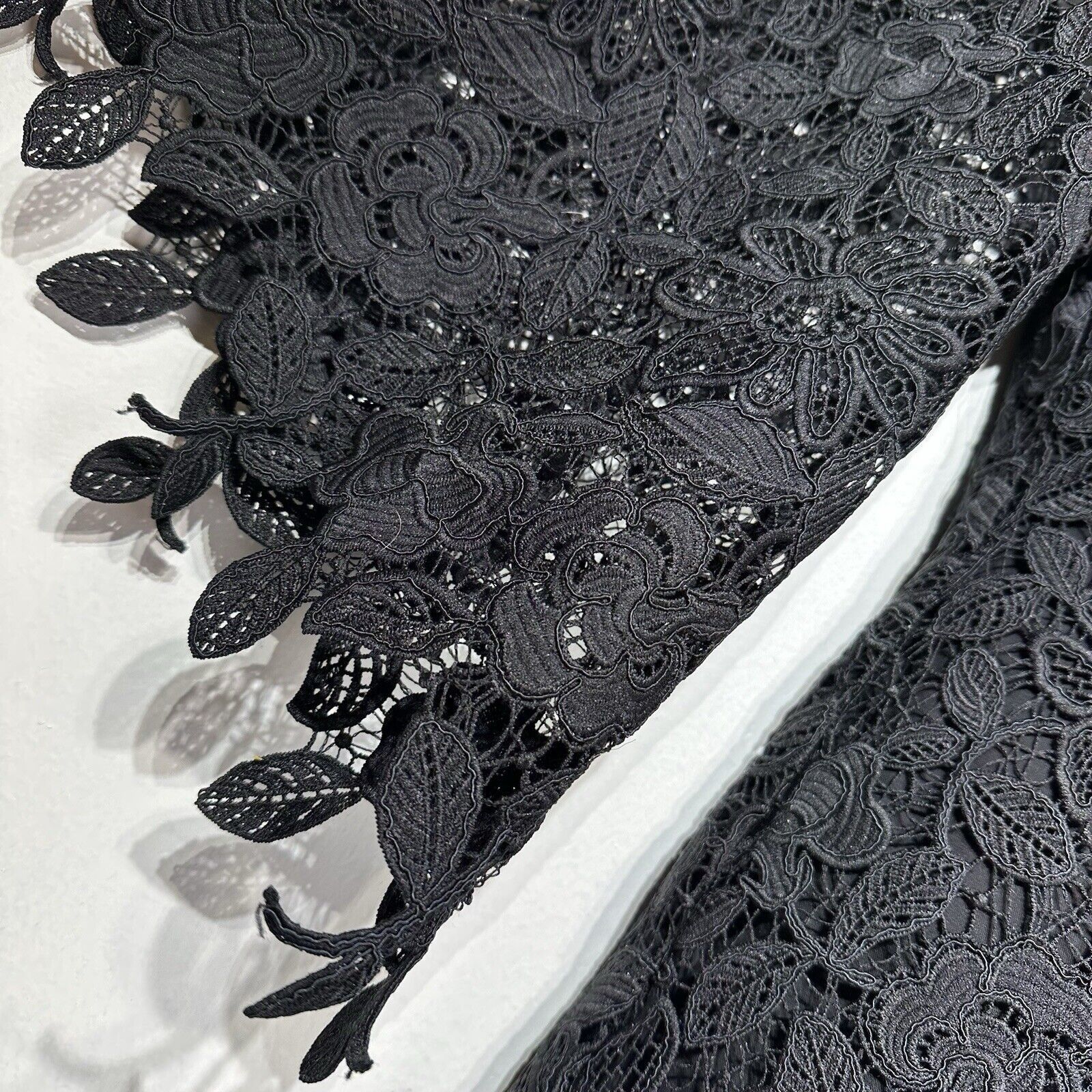 Free People Free People Dusk Lace Off Shoulder black Mini Dress Size 0 Size XS / US 0-2 / IT 36-38 - 2 Thumbnail