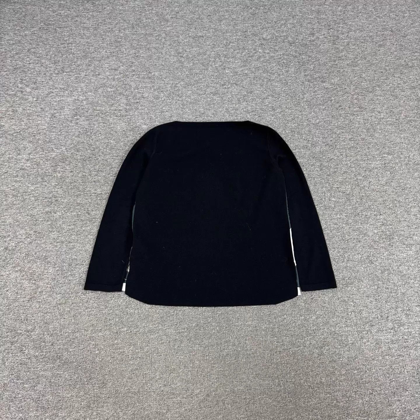 Hermes Hermes Black Horse Print Silk-Cashmere Knit Longsleeve Top Size XS / US 0-2 / IT 36-38 - 2 Thumbnail