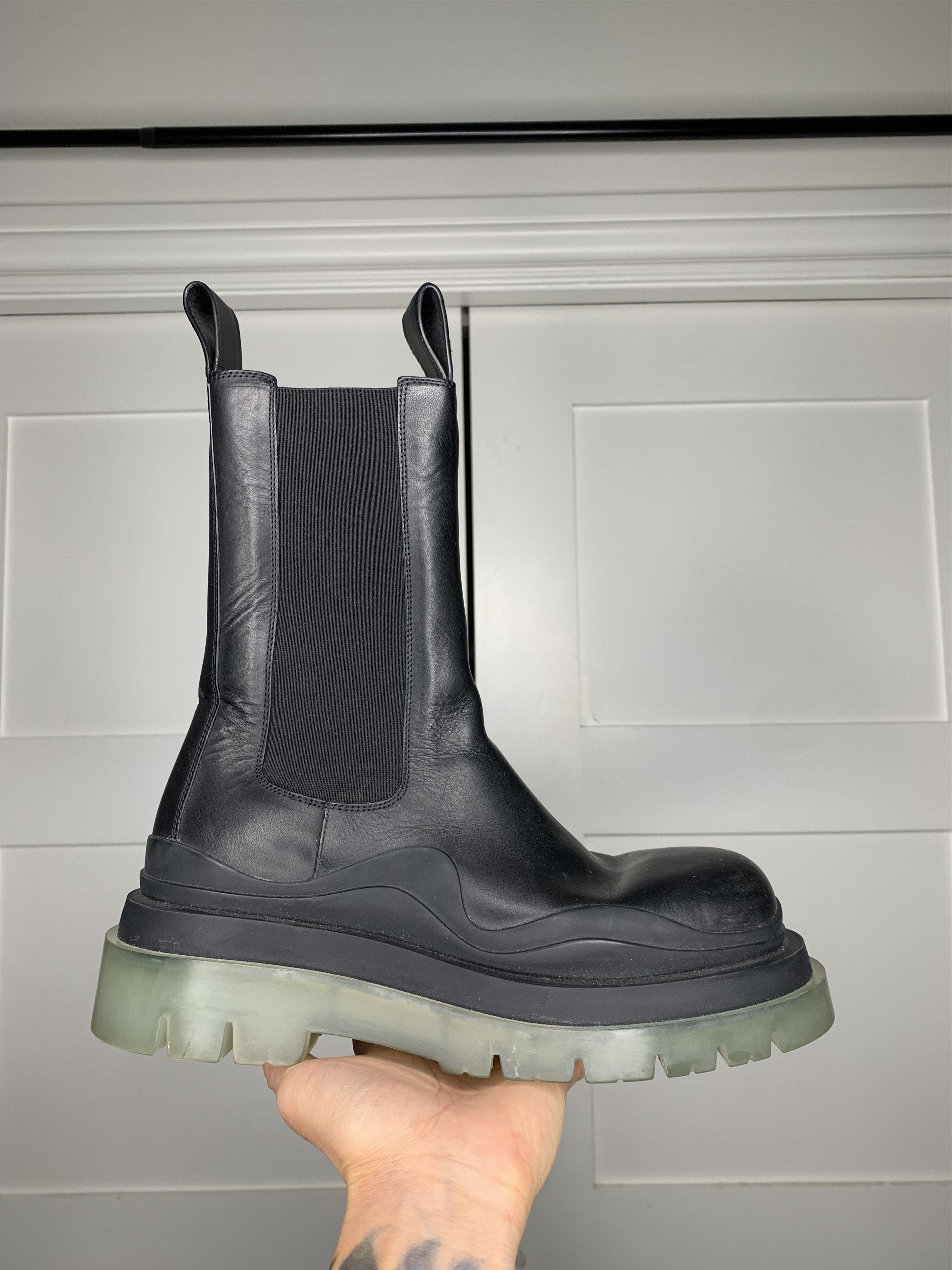 Bottega Veneta Bottega Veneta Tire Lug Leather Black Chelsea Boots Size US 7.5 / EU 40-41 - 2 Thumbnail