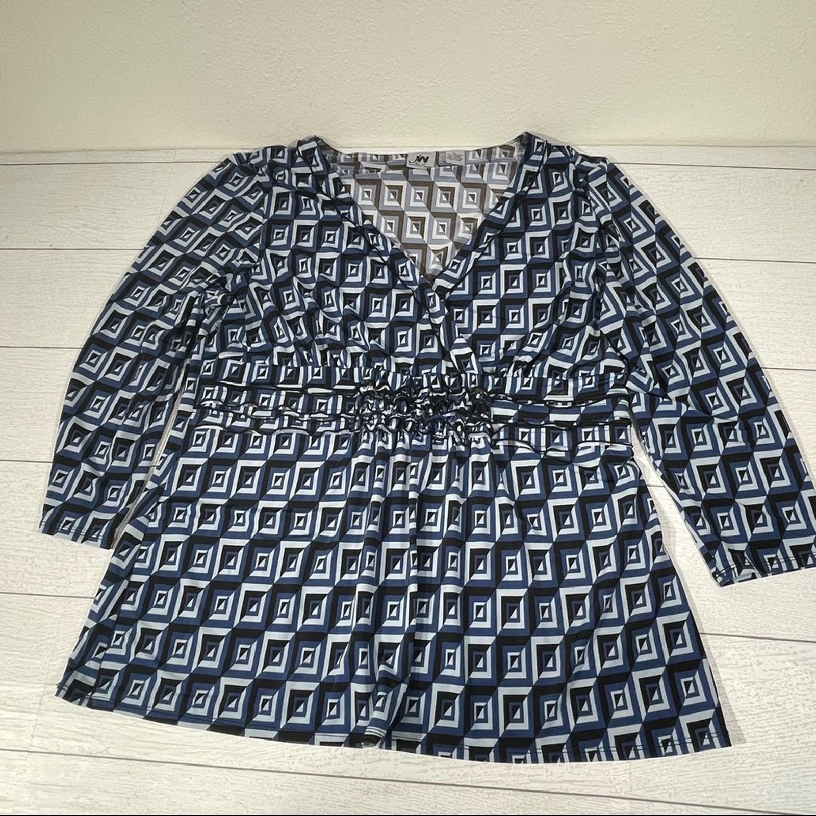 Other JW Blue Abstract Print Shirt Stylish & Unique Design Size XL Size XL / US 12-14 / IT 48-50 - 1 Thumbnail