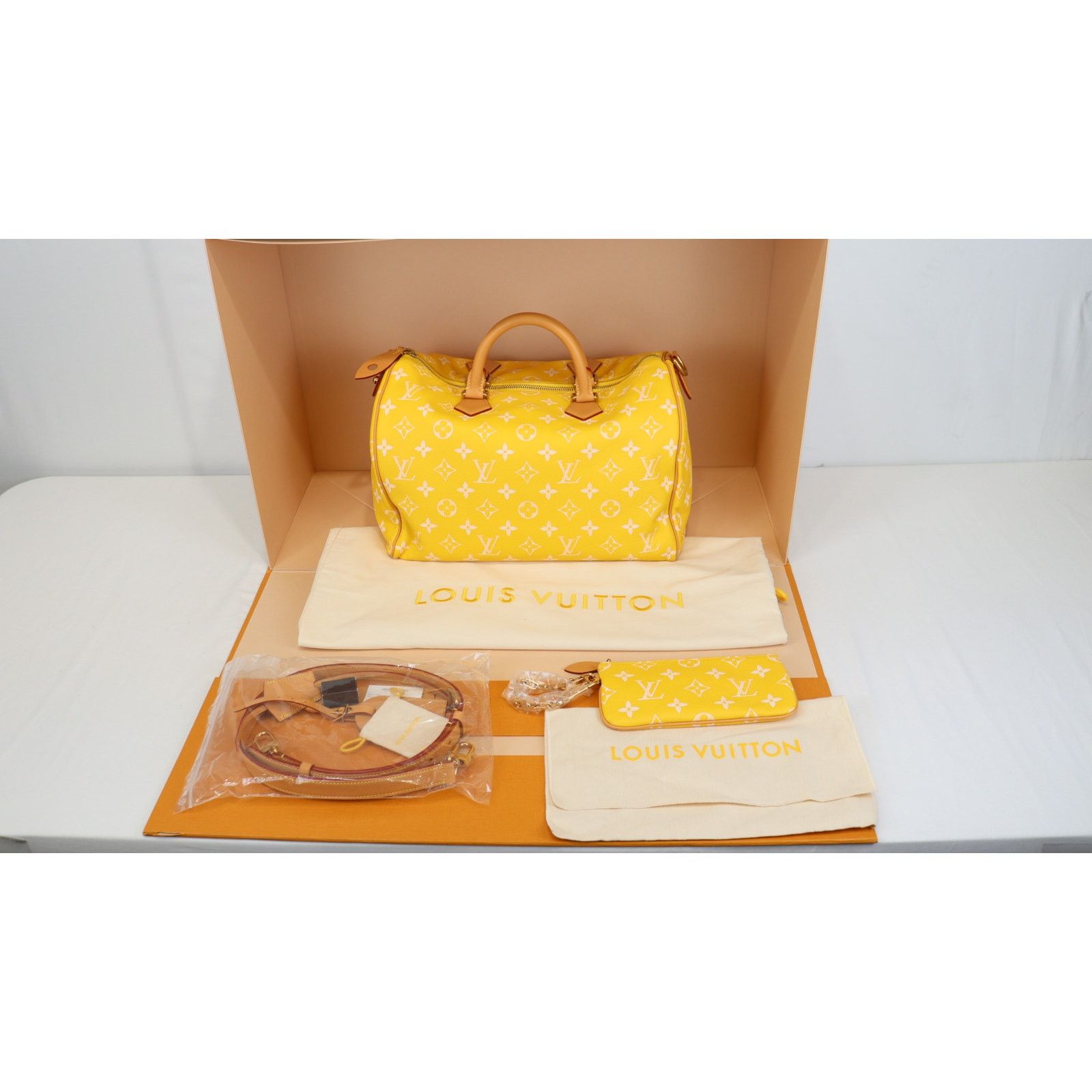 Louis Vuitton o1rshd1 Size: 40 / Speedy 40 P9 Bandoulière Bag in Yellow Size ONE SIZE - 5 Thumbnail