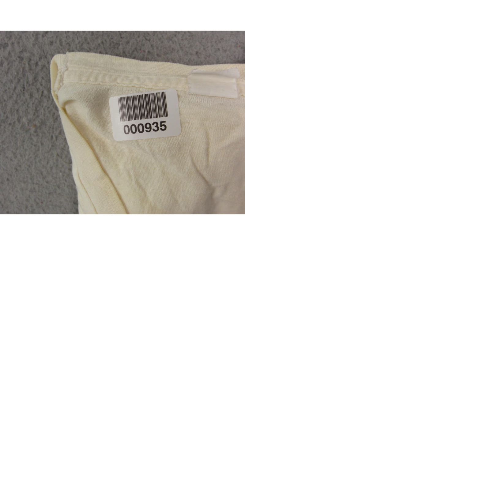 Fruit Of The Loom VINTAGE Fruit of the Loom Shirt Mens M White V-Neck Short Sleeve 80s 90s Size US M / EU 48-50 / 2 - 9 Thumbnail
