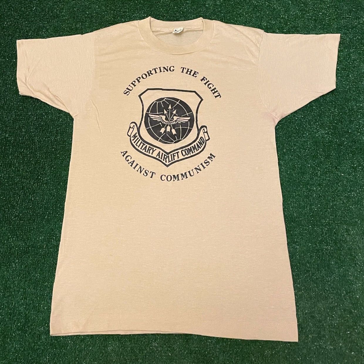 Vintage VINTAGE Fight Against Communism Militart Airlift Command Shirt Men M Beige 90s VTG 80s 90s T-Shirt Screen Stars M beige Mens Size US M / EU 48-50 / 2 - 3 Thumbnail