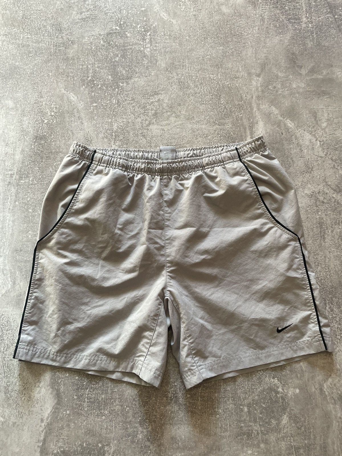 Nike × Vintage Vintage Nike Nylon Gray Shorts Swoosh Logo Y2K Size L Size US 34 / EU 50 - 1 Thumbnail