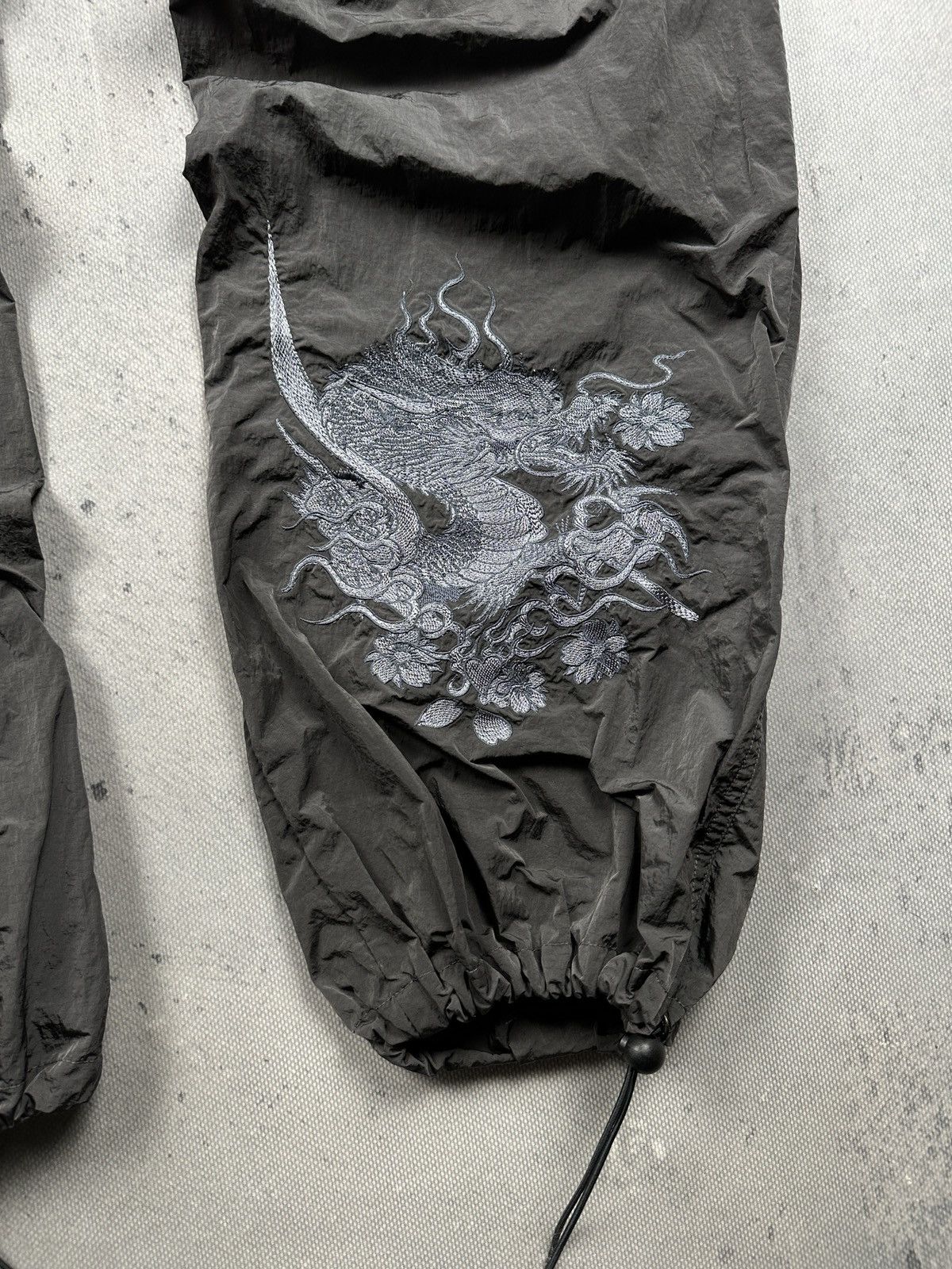 Ed Hardy Y2K Ed Hardy Urban Outfitters Nylon Dragon Cargo Pants 00s Size US 34 / EU 50 - 7 Thumbnail