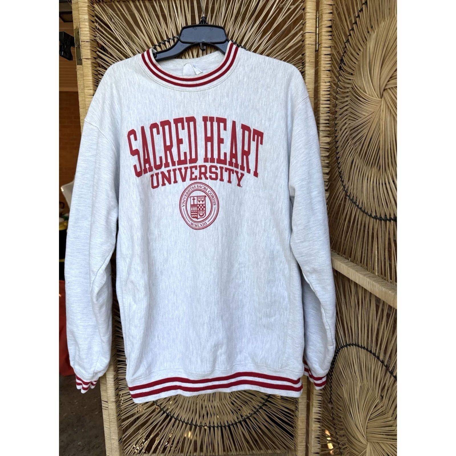 Champion Champion Reverse Weave Sweatshirt Men L White / Cream Graphic Print Sacred Heart University Crew Neck Heavyweight Fleece Vintage-Style Pullover Size US L / EU 52-54 / 3 - 2 Thumbnail