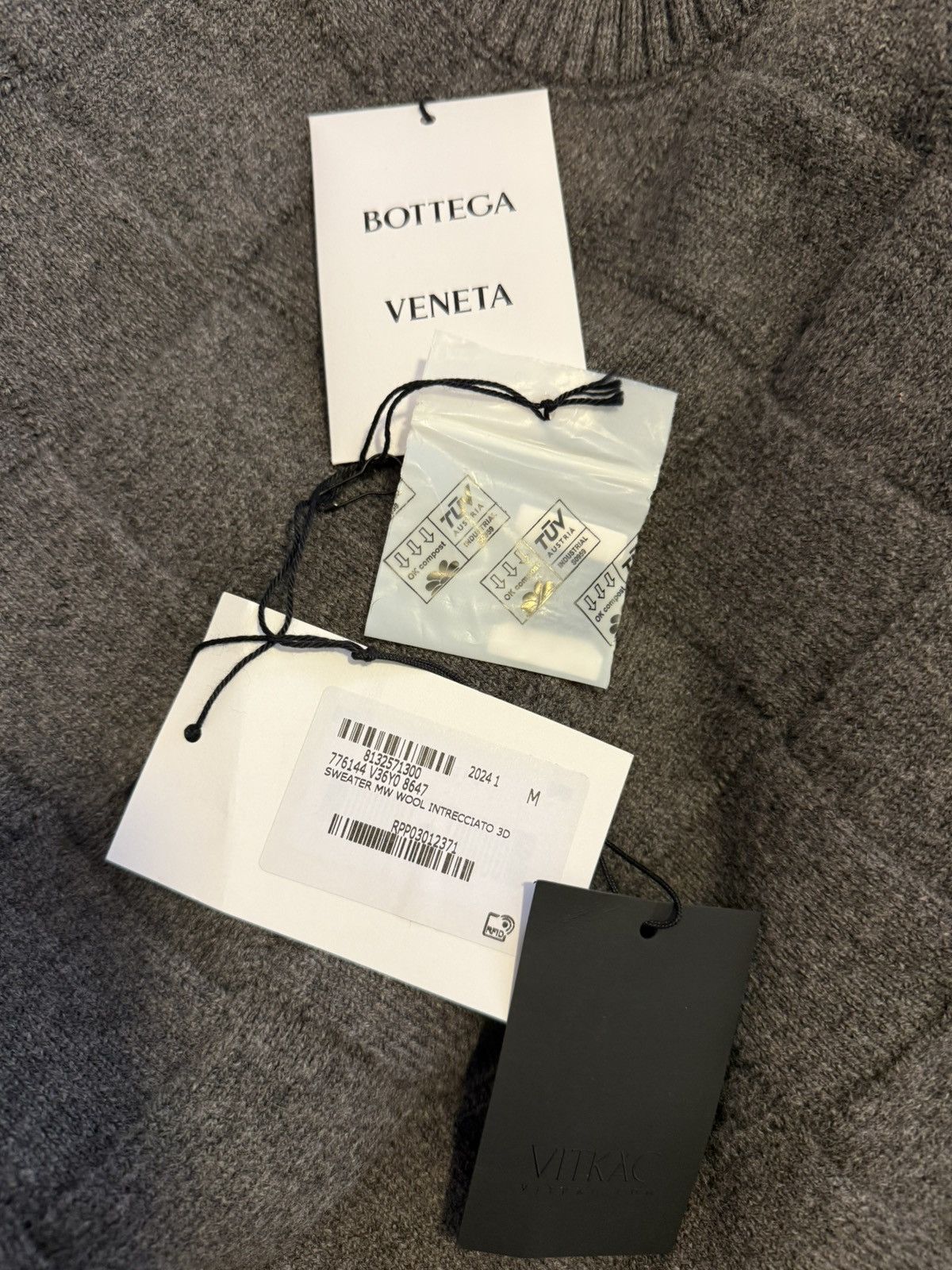 Bottega Veneta Bottega veneta Intrecciato wool sweater size medium Size US M / EU 48-50 / 2 - 10 Thumbnail