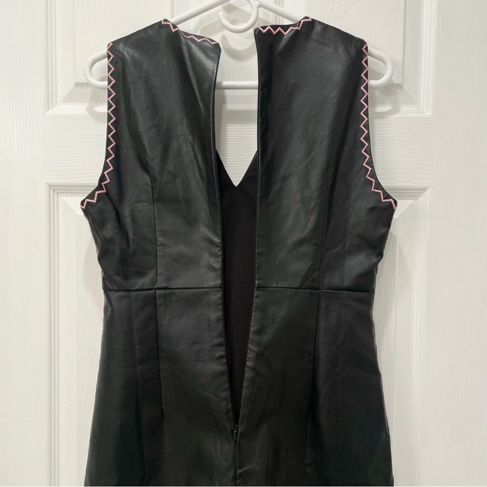 Anthropologie Anthropologie Foxiedox Vegan Leather Embroidered Dress 6 Size M / US 6-8 / IT 42-44 - 7 Thumbnail
