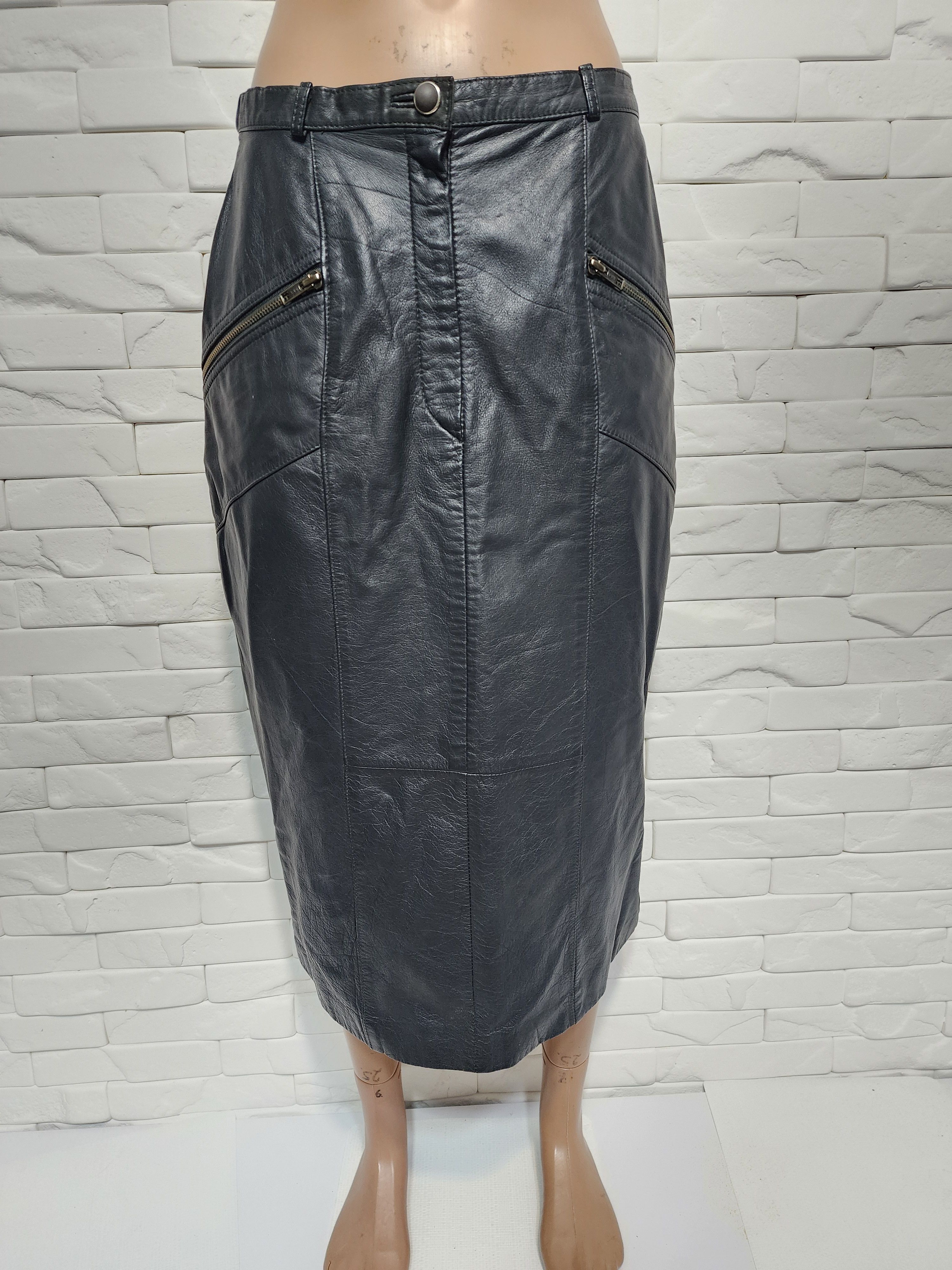 Genuine Leather Gray leather skirt. Grey skirt. Vintage leather skirt. Size 28" / US 6 / IT 42 - 1 Thumbnail
