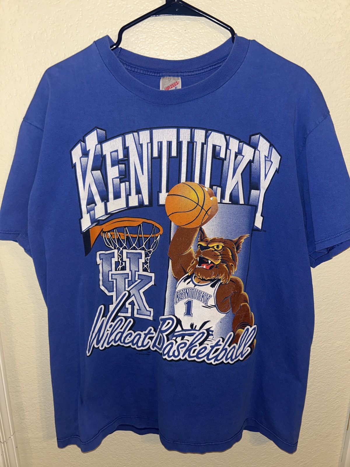 Jerzees Vintage Kentucky Wildcats Basketball Shirt Size US XL / EU 56 / 4 - 1 Thumbnail