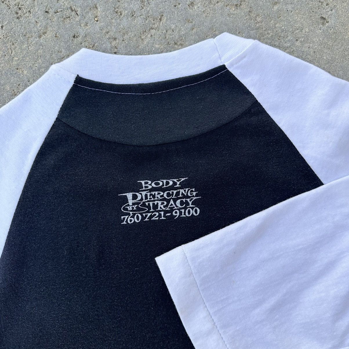 Other VTG 90’s 1/1 Reworked Kurt Cobain Nirvana Raglan Graphic Tee Size US XL / EU 56 / 4 - 4 Thumbnail