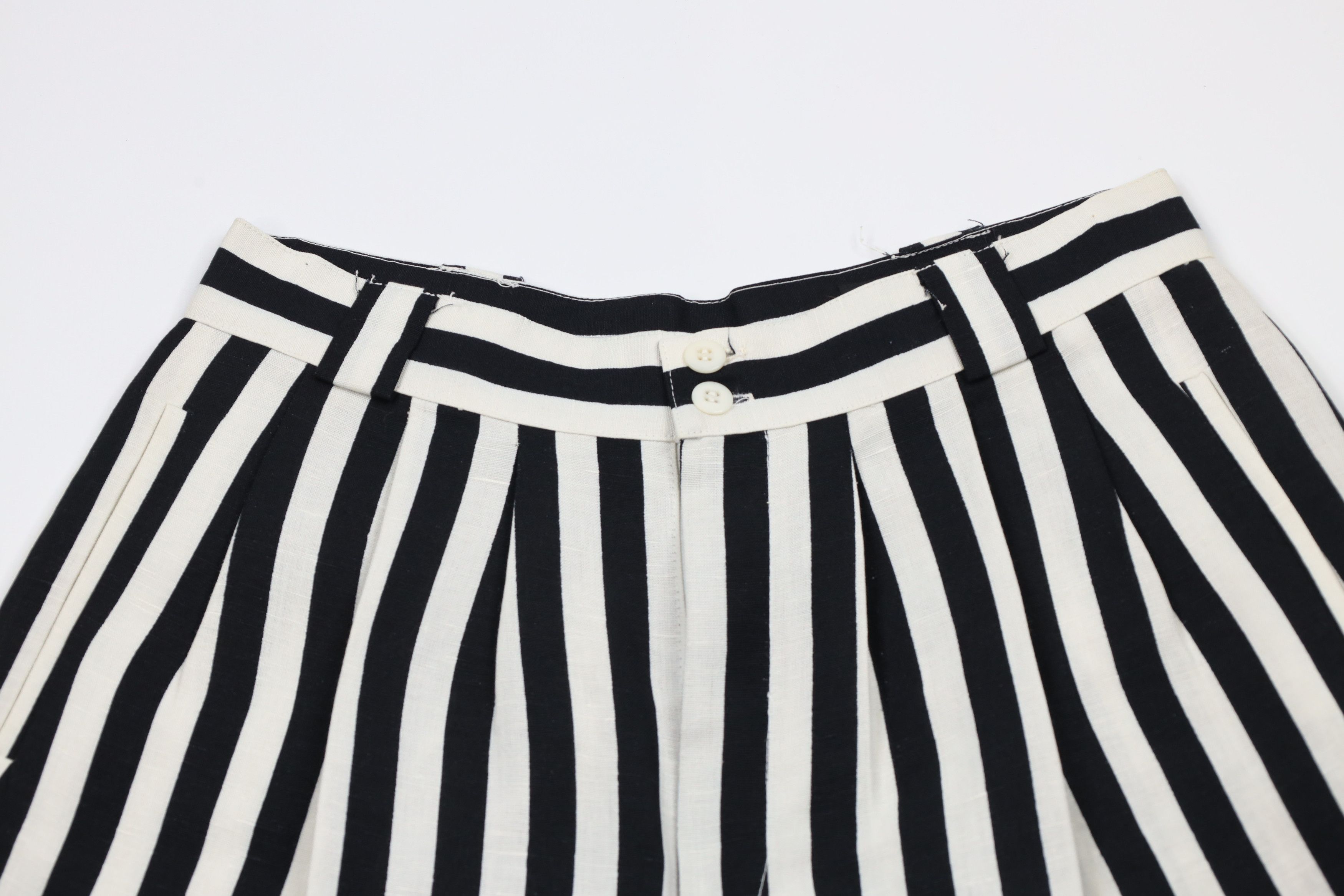 Vintage Vintage 90s Streetwear Blend Pleated Chino Shorts Striped Size 34" / US 12 / IT 48 - 2 Thumbnail