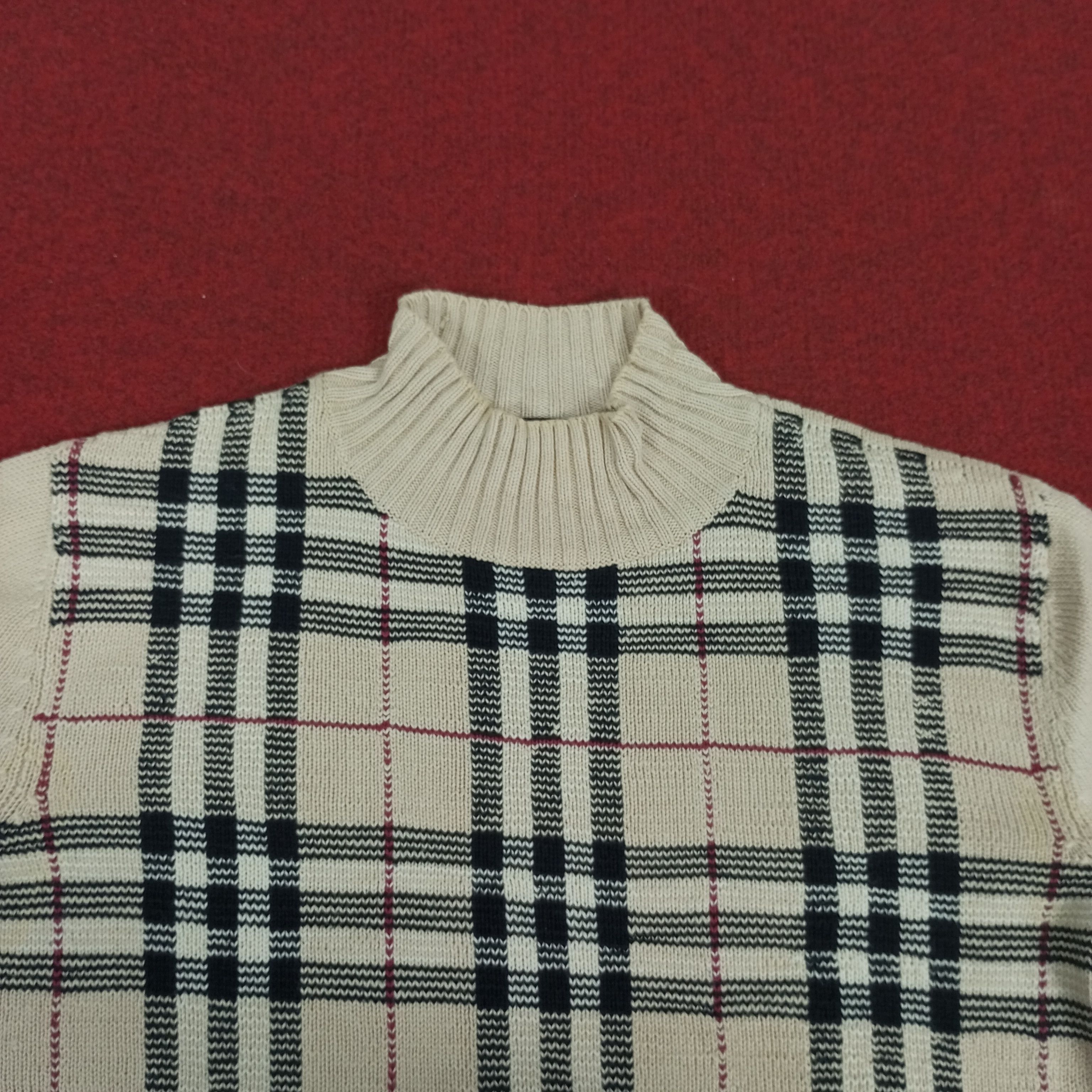 Burberry × Vintage Burberry London Nova Check Design Fashion Style Tshirt Size S / US 4 / IT 40 - 2 Thumbnail