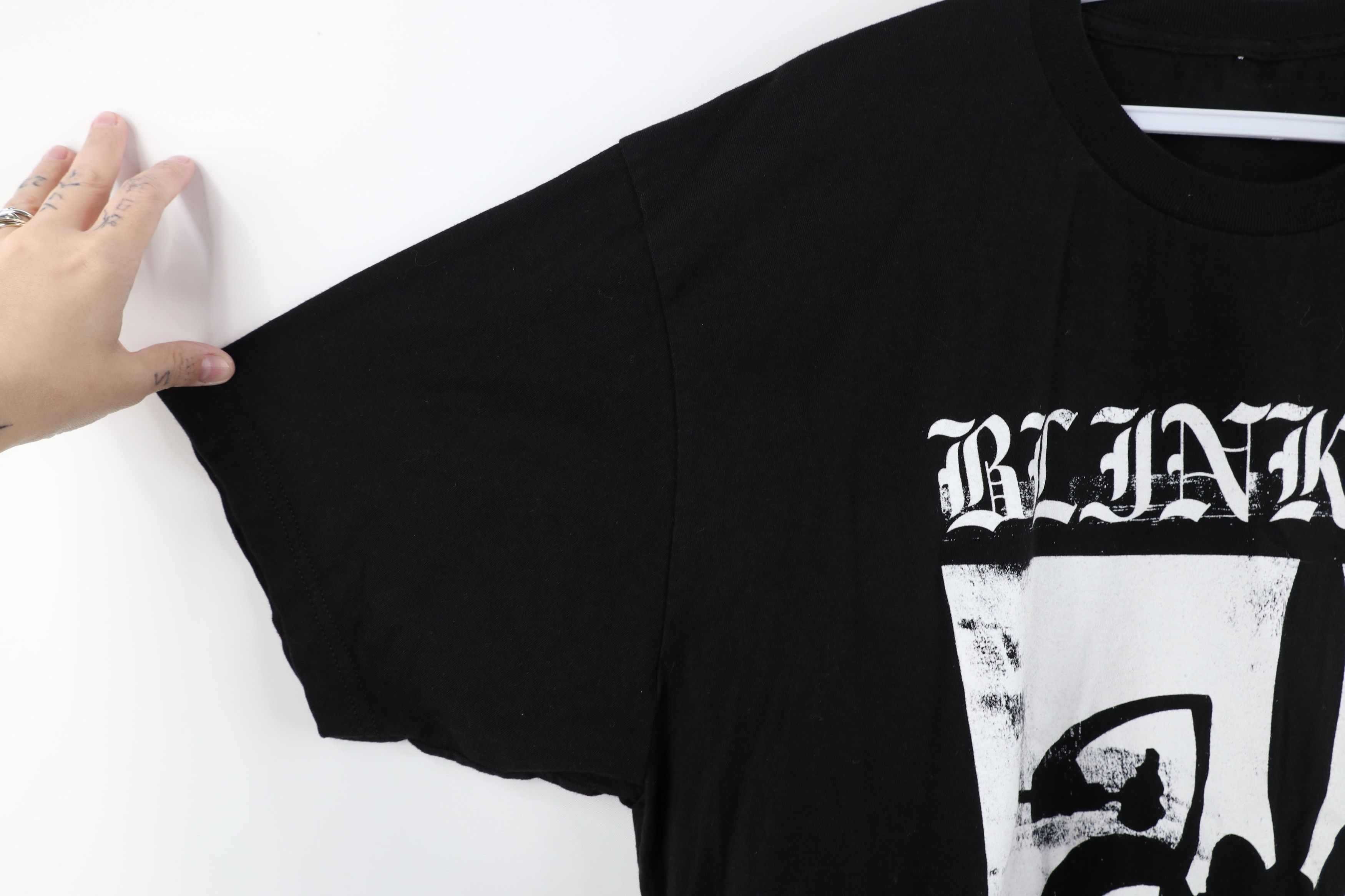 Vintage Vintage Bunny Blink 182 Band Short Sleeve T-Shirt Black Size US XL / EU 56 / 4 - 9 Thumbnail