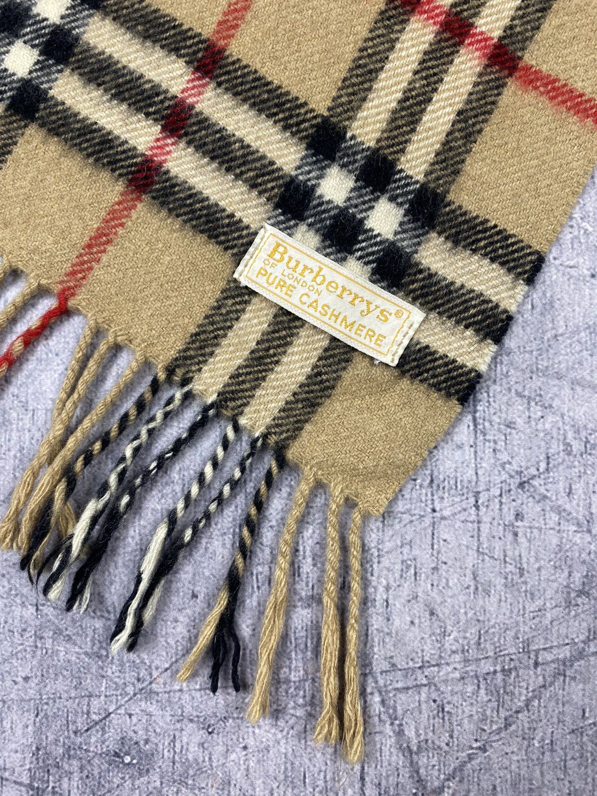 Burberry × Designer × Vintage Vintage 90’s Burberry’s Nova Check Pure Cashmere Scarf Size ONE SIZE - 4 Thumbnail