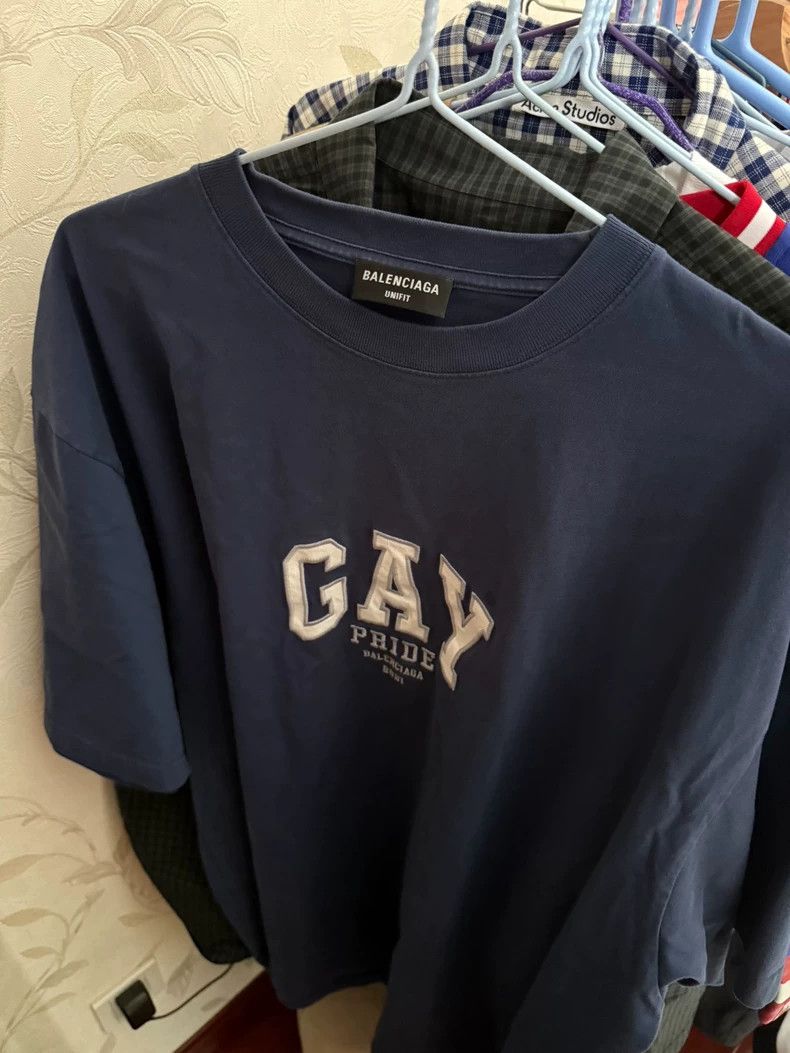 Balenciaga Balenciaga Navy GAY embroidered logo short sleeves Size US L / EU 52-54 / 3 - 1 Thumbnail